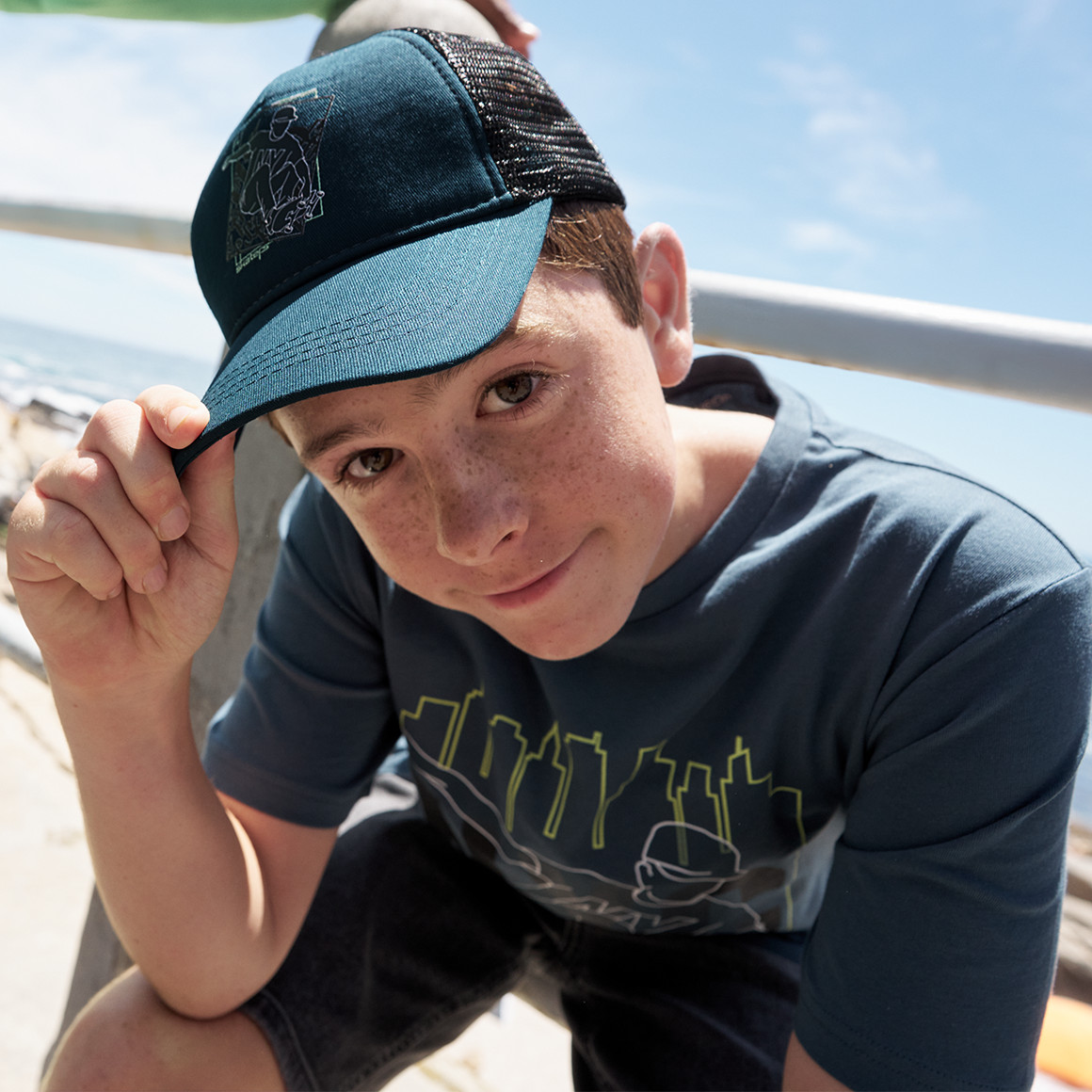 Beatwear Jungen Kappe mit Skater-Print dunkelblau / schwarz
