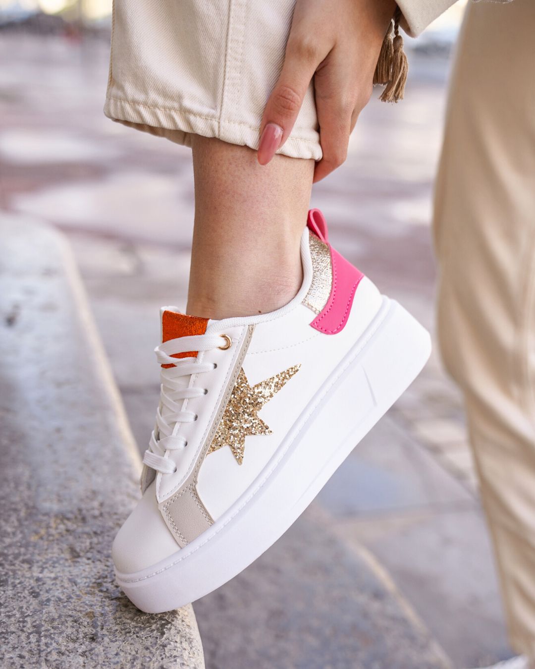 Basket femme blanche rose et dorée à lacets étoile - Ombeline