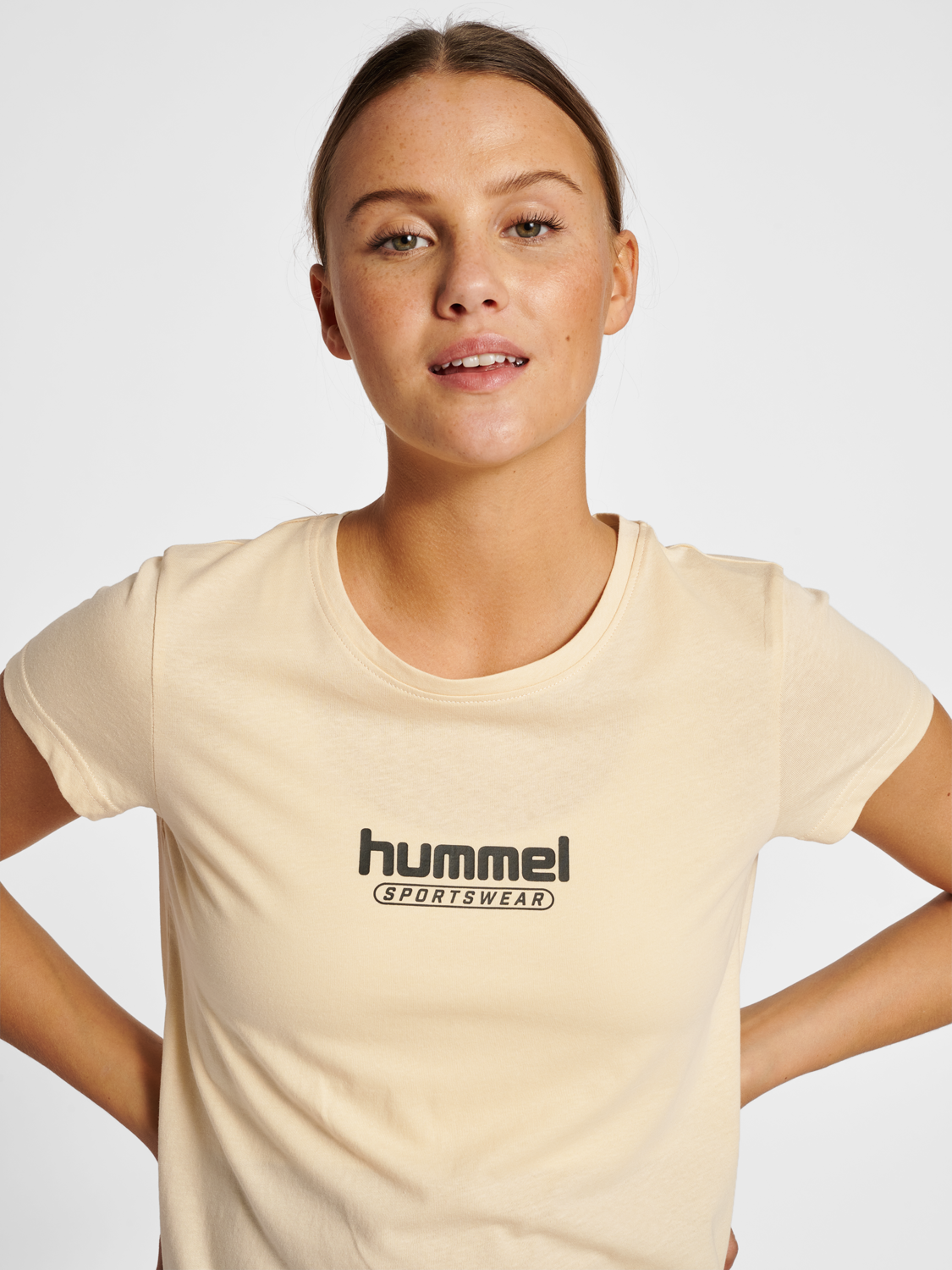 hmlBOOSTER WOMAN T-SHIRT