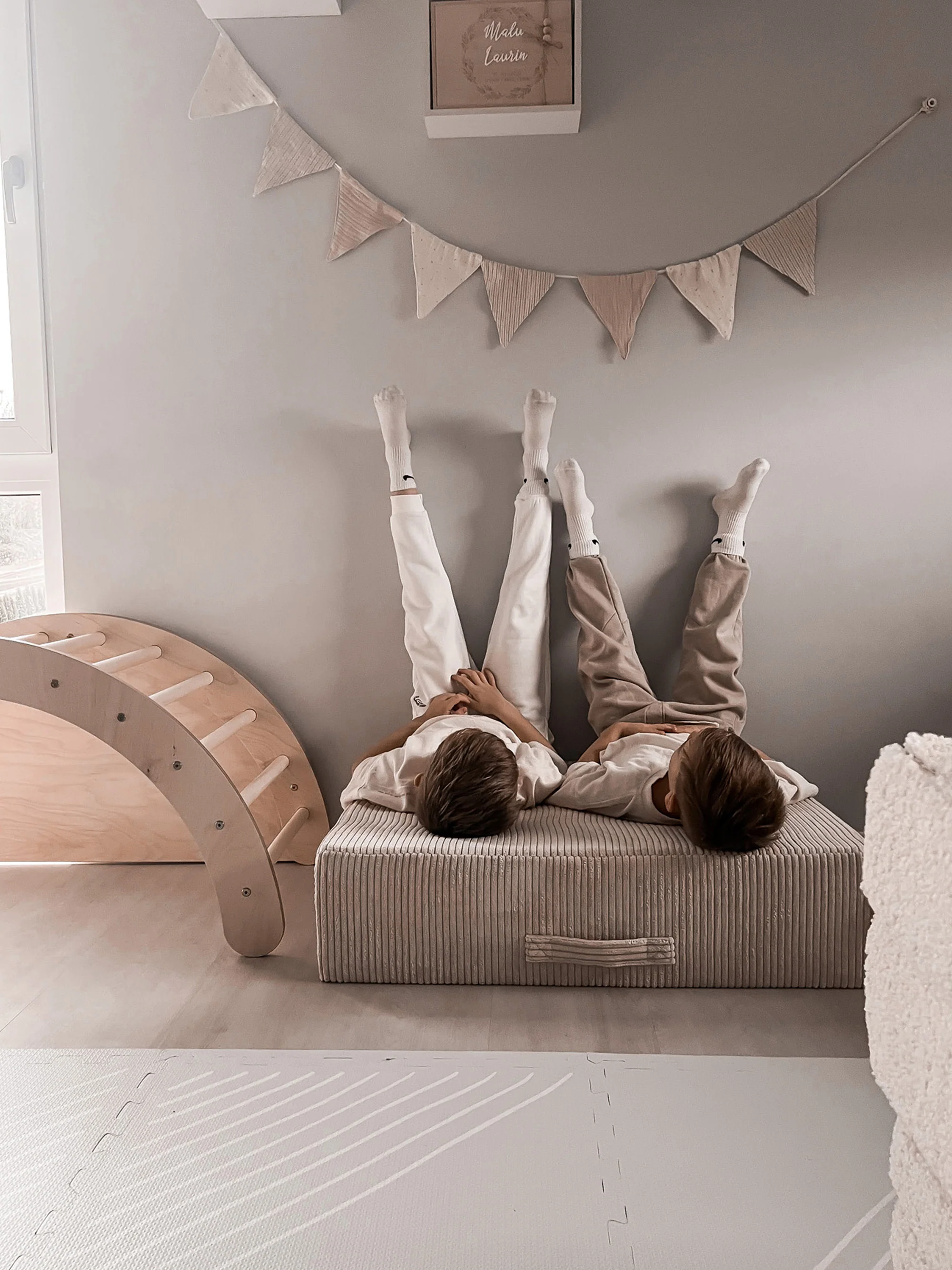 Kinderspringmatras Mila van corduroy