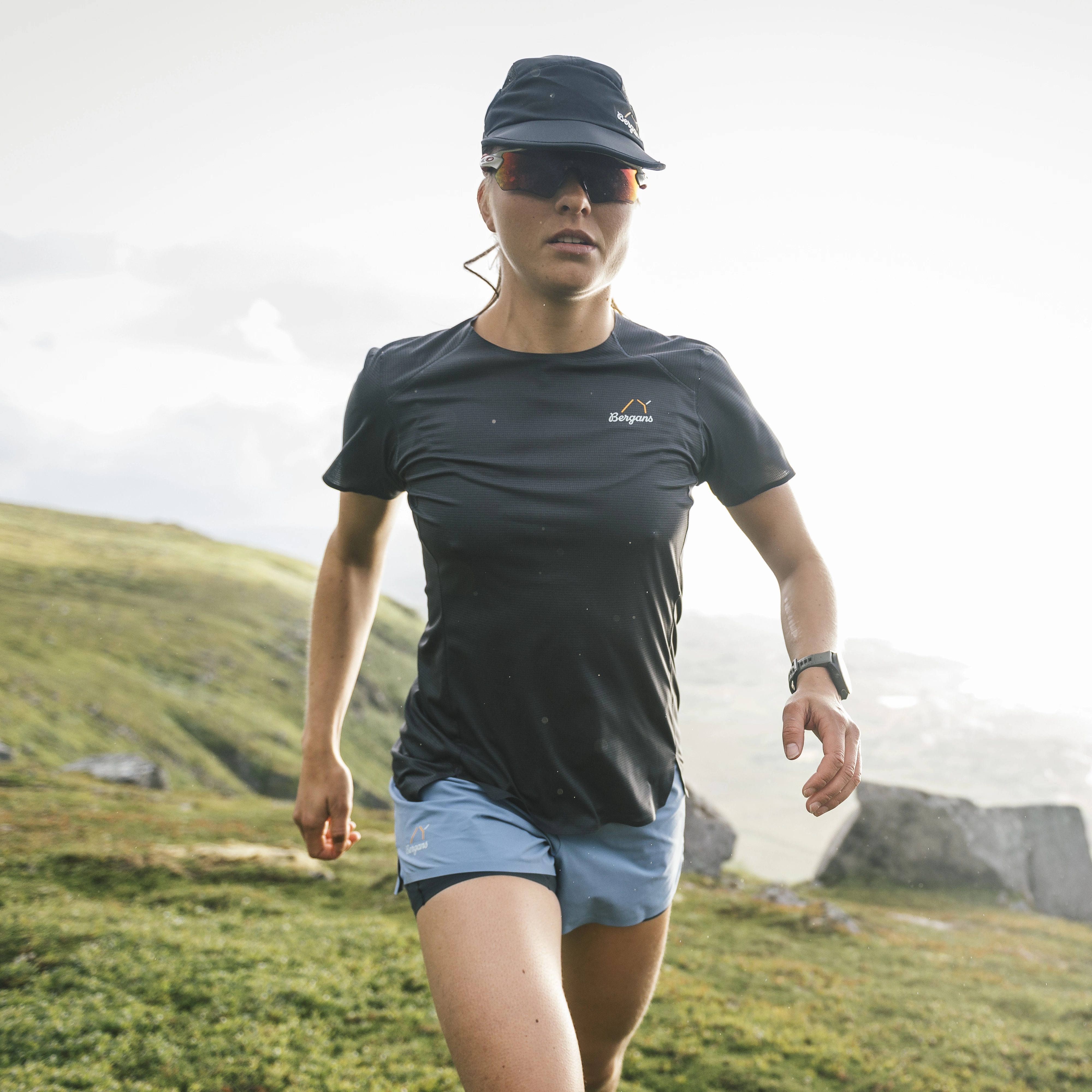 Y LightLine Fast Tee Women Dark Shadow Grey
