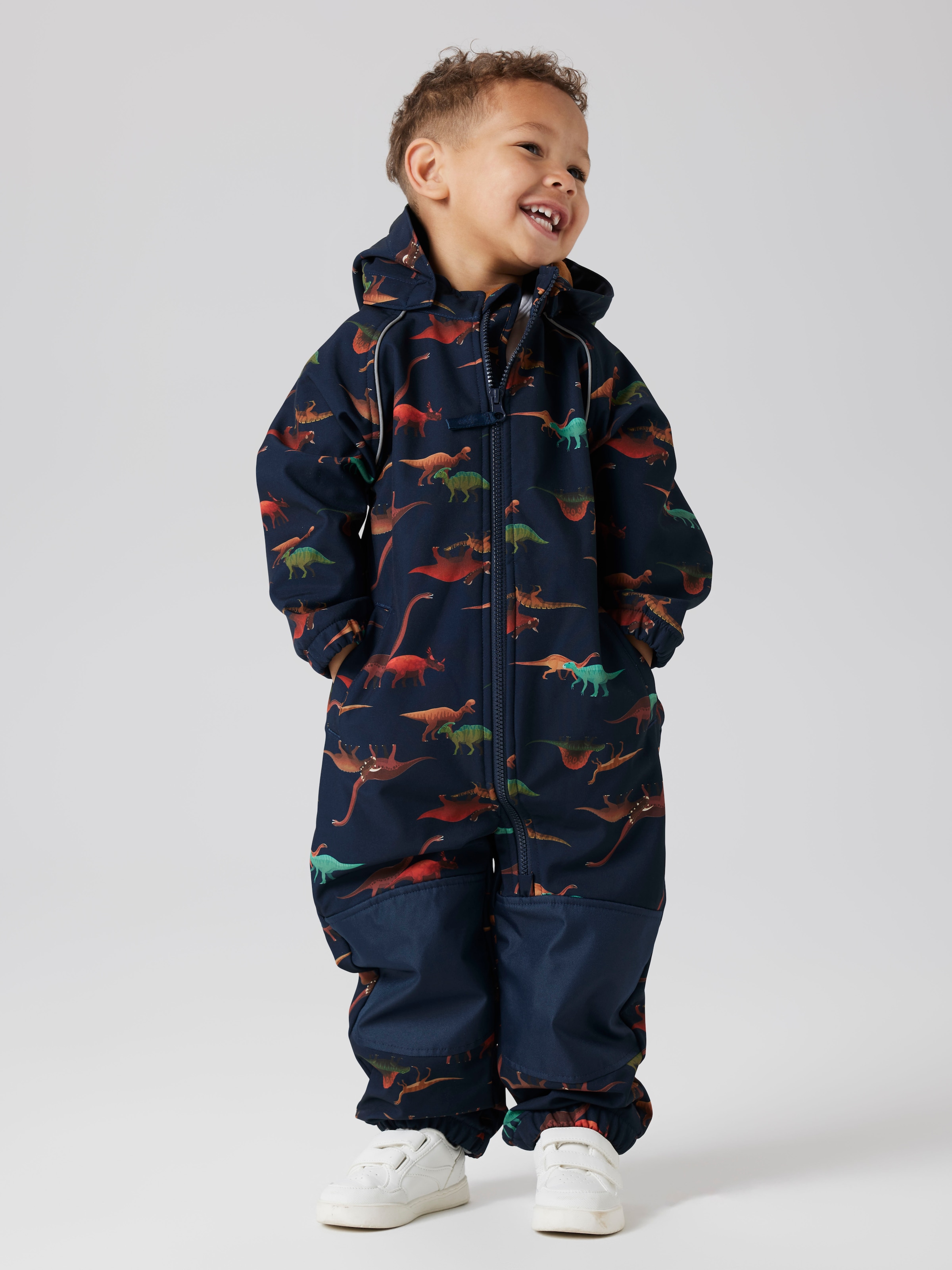 Name It Overall »NMMALFA08 SOFTSHELL SUIT AOP 1FO NOOS«, mit dekorativen und reflektierenden Details