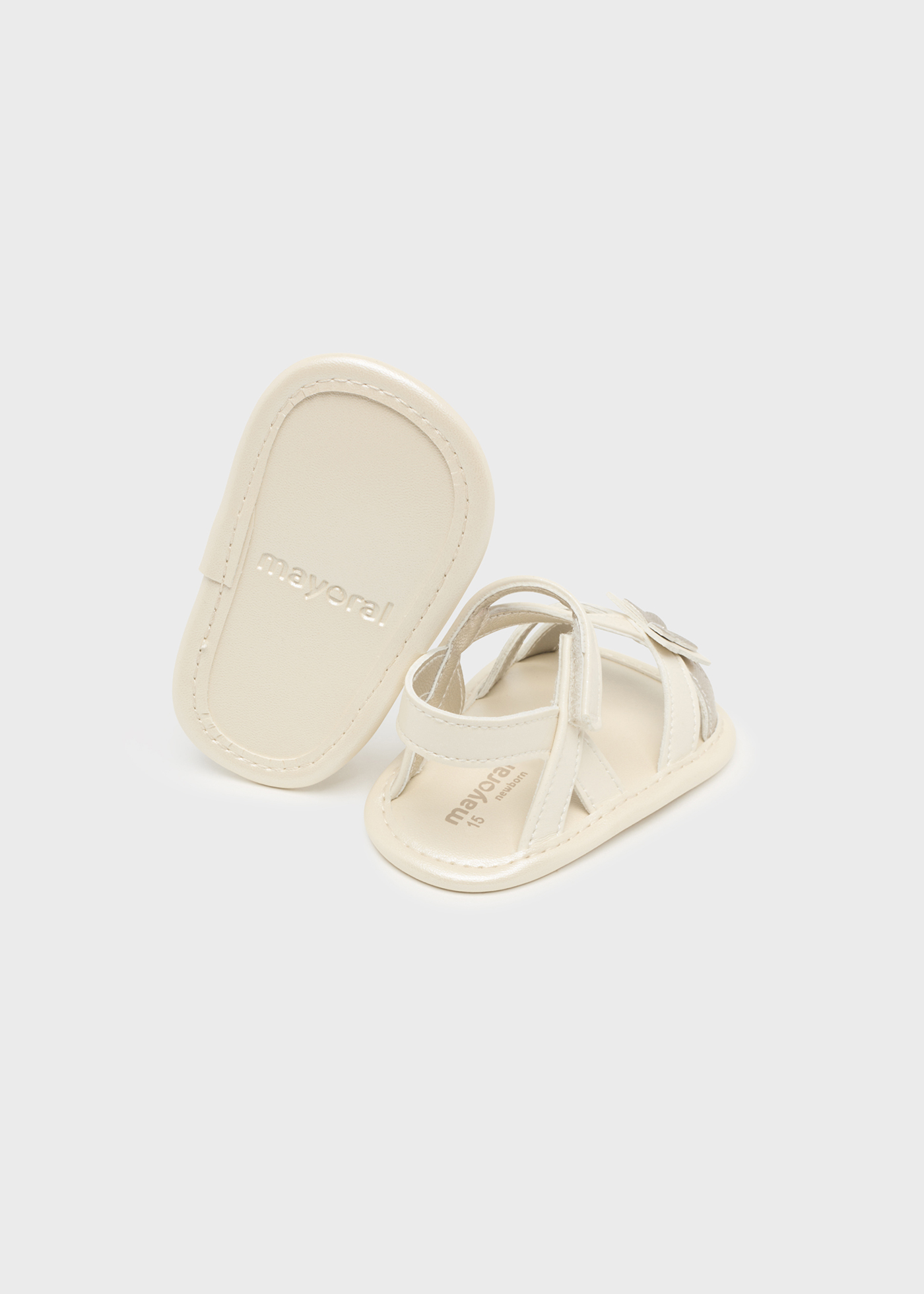 Sandália estampada com fecho de velcro para recém-nascido