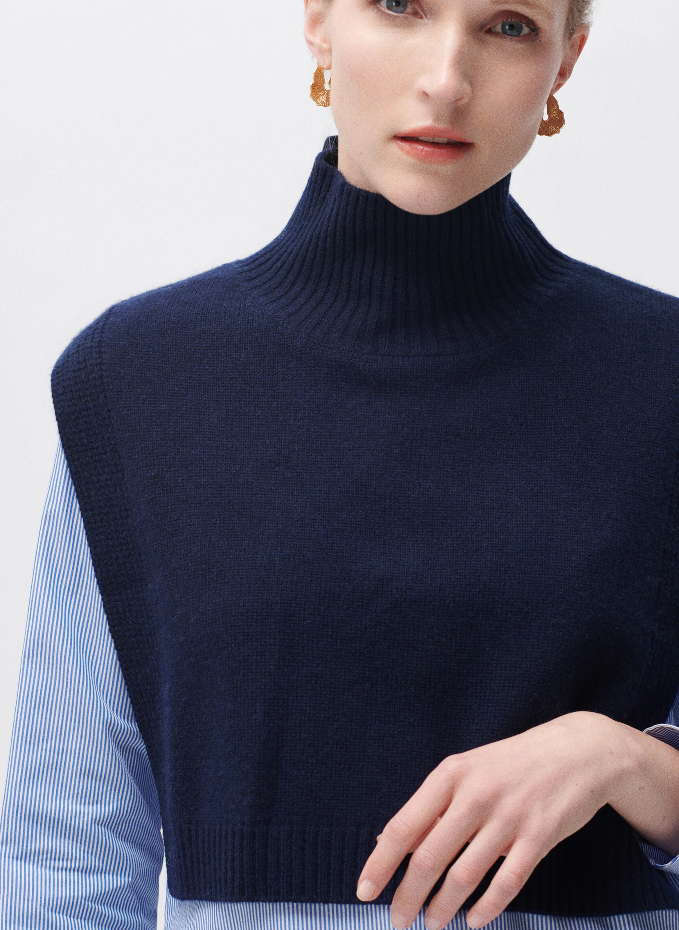 YSEE - Poncho col montant en laine mélangée | Bleu