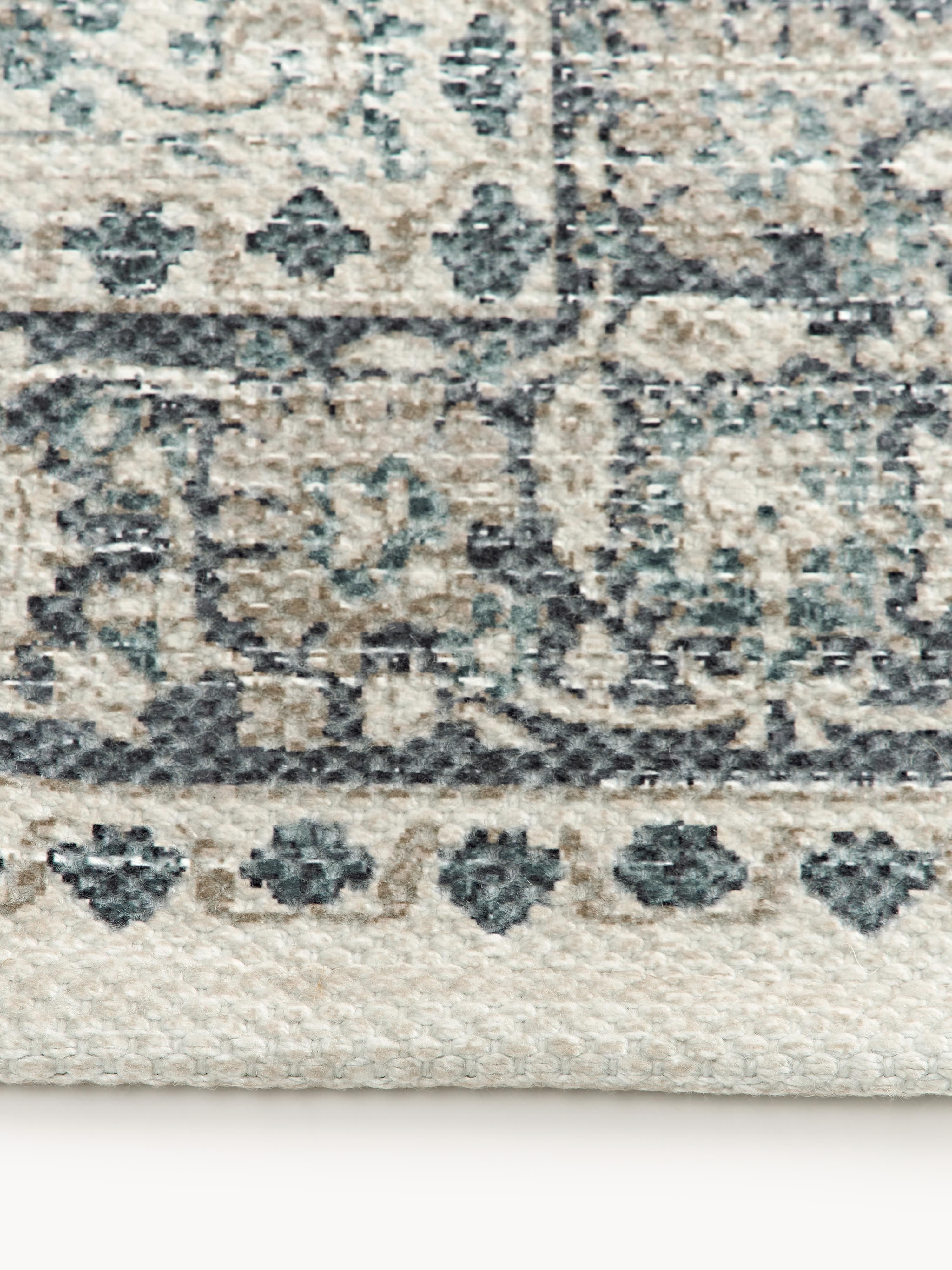 Handgeweven outdoor loper Tiara met vintage patroon