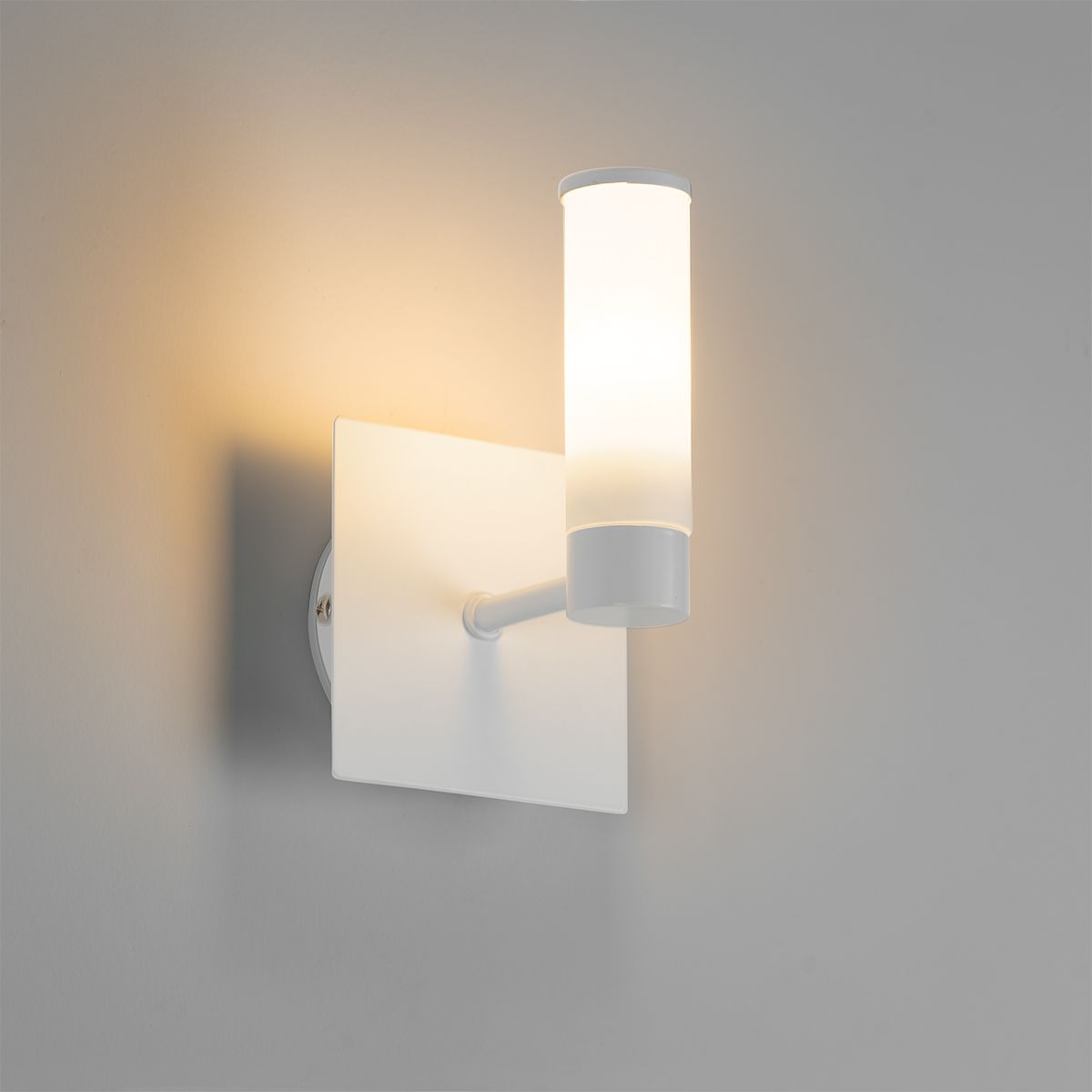 Moderne badkamer wandlamp wit IP44 - Bath