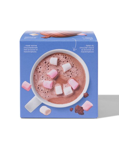 bombe de chocolat chaud - chocolat au lait avec brownie et marshmallows