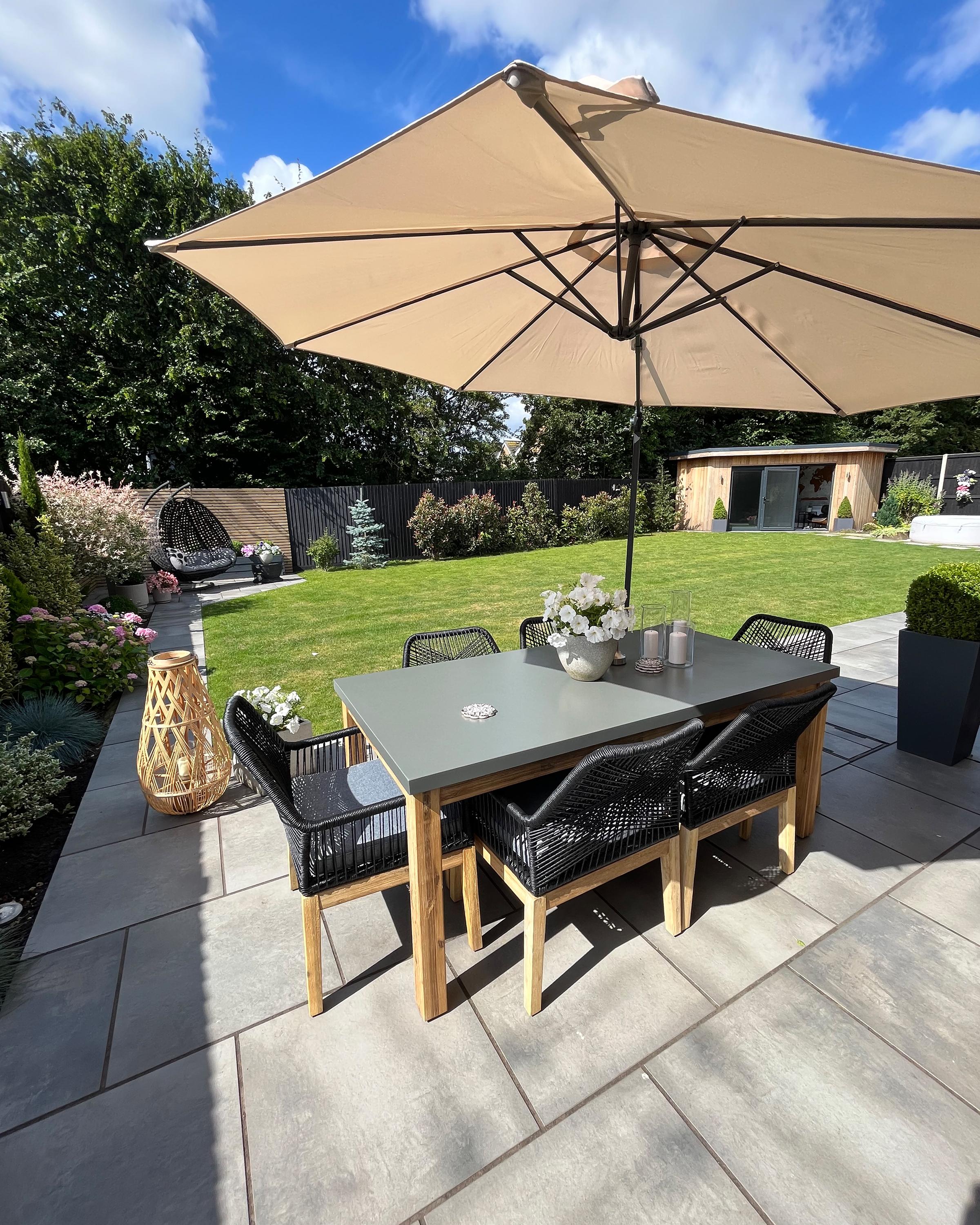Zweefparasol 300 cm SAVONA Lichtbeige