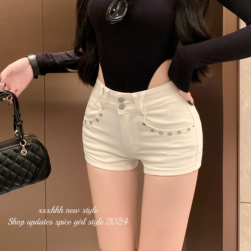 NENE - Hoge taille effen hotpants met studs