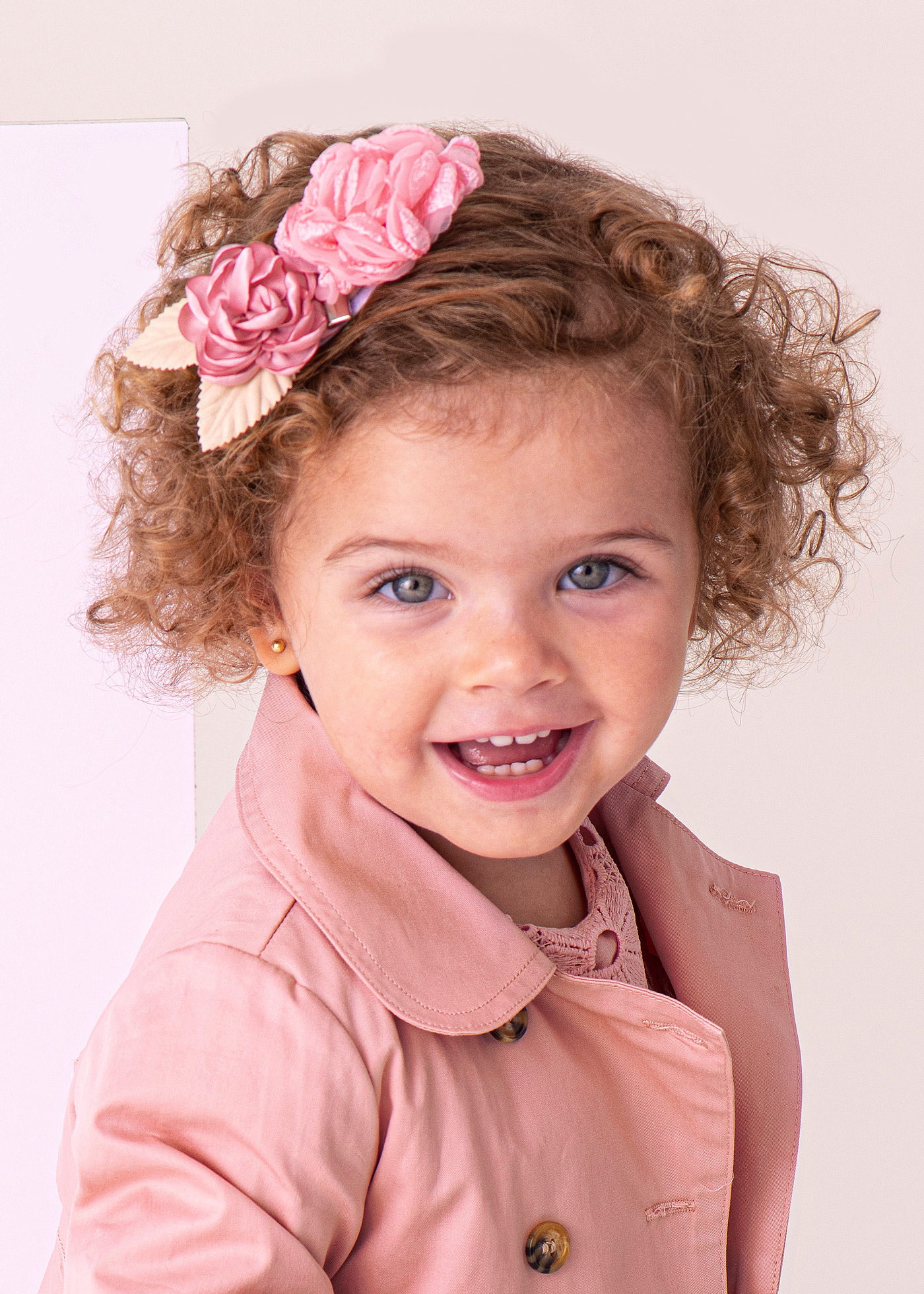 Faixa de cabelo elástica com aplique floral para bebê