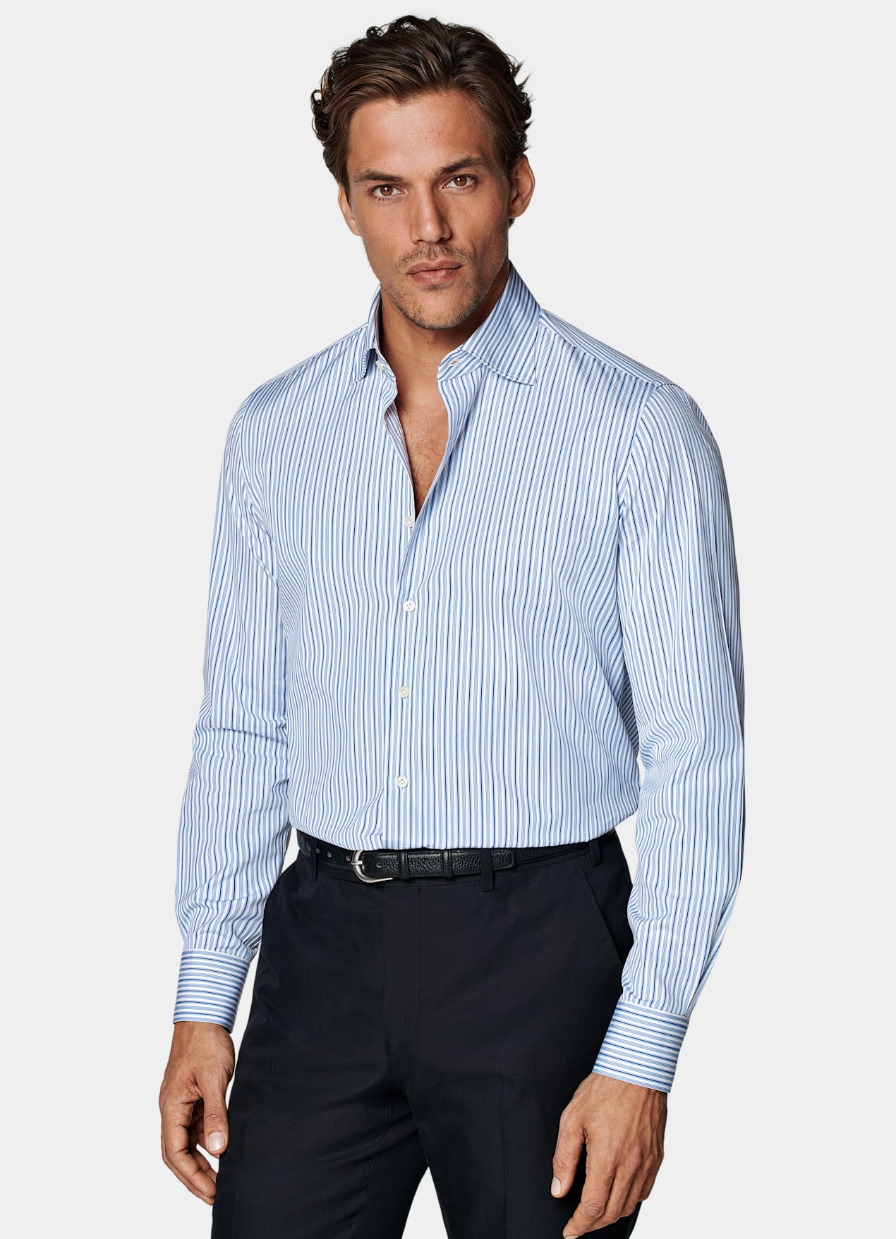 Chemise coupe ajustée en popeline bleue à rayures