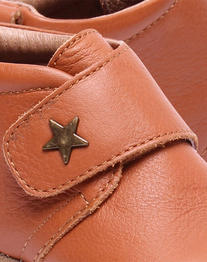 Hausschuhe STAR mit Klettverschluss in hellbraun