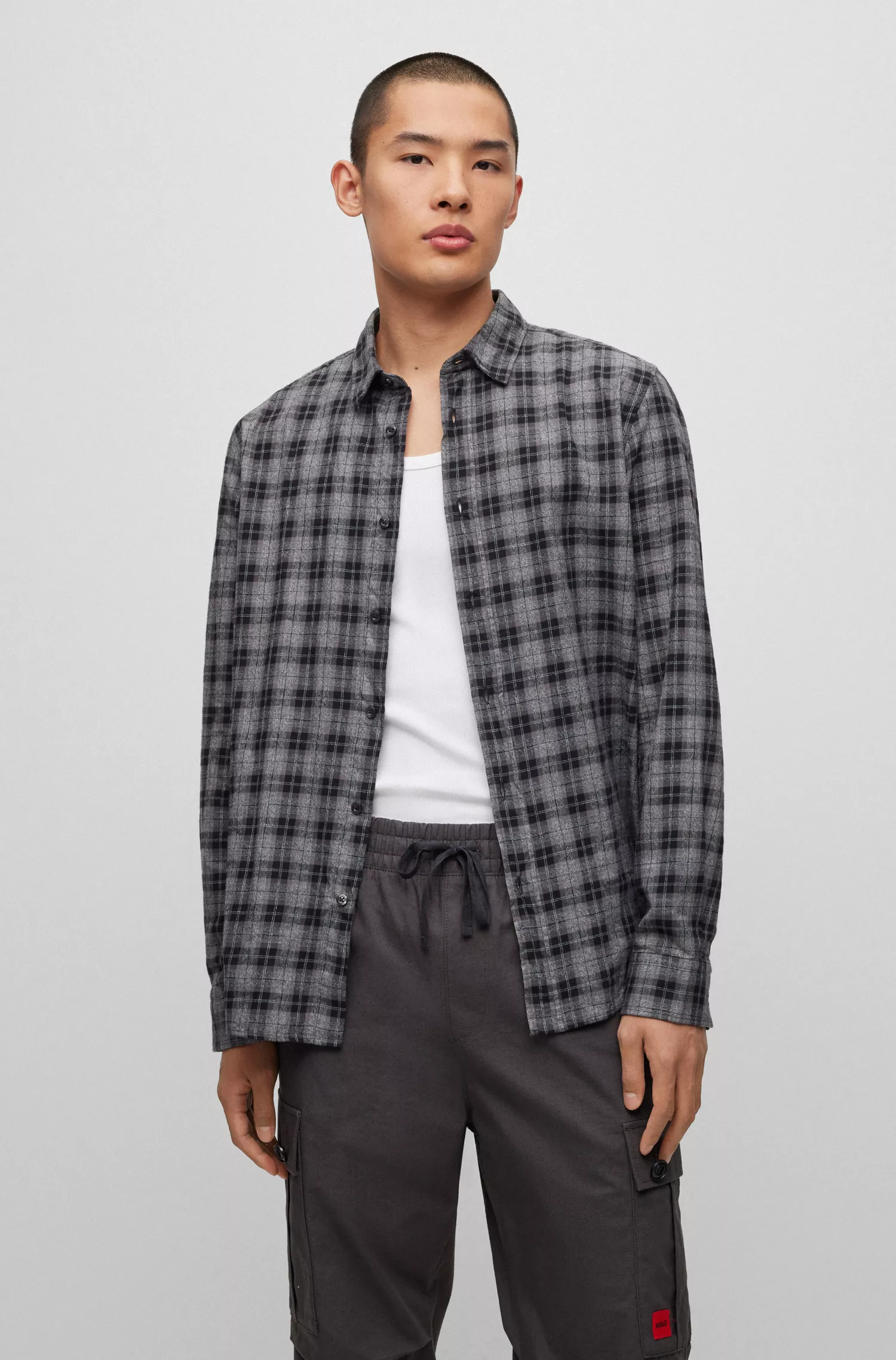 Camisa HUGO vermelha de modelagem relaxada em sarja de algodão xadrez.