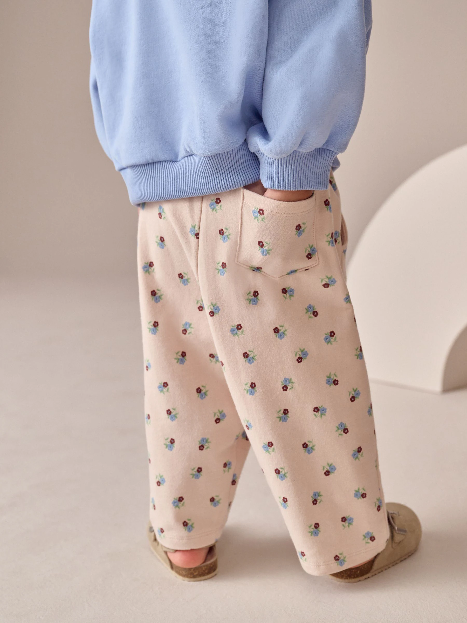 Ecru met fijne bloemenprint - Barrel Trousers (3mths-7yrs)
