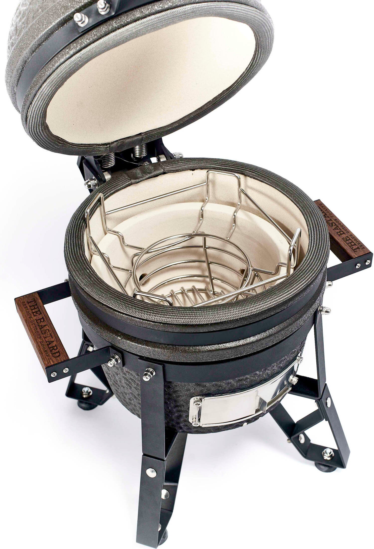 The Bastard kamado barbecue Urban Small D 32 H 64 cm