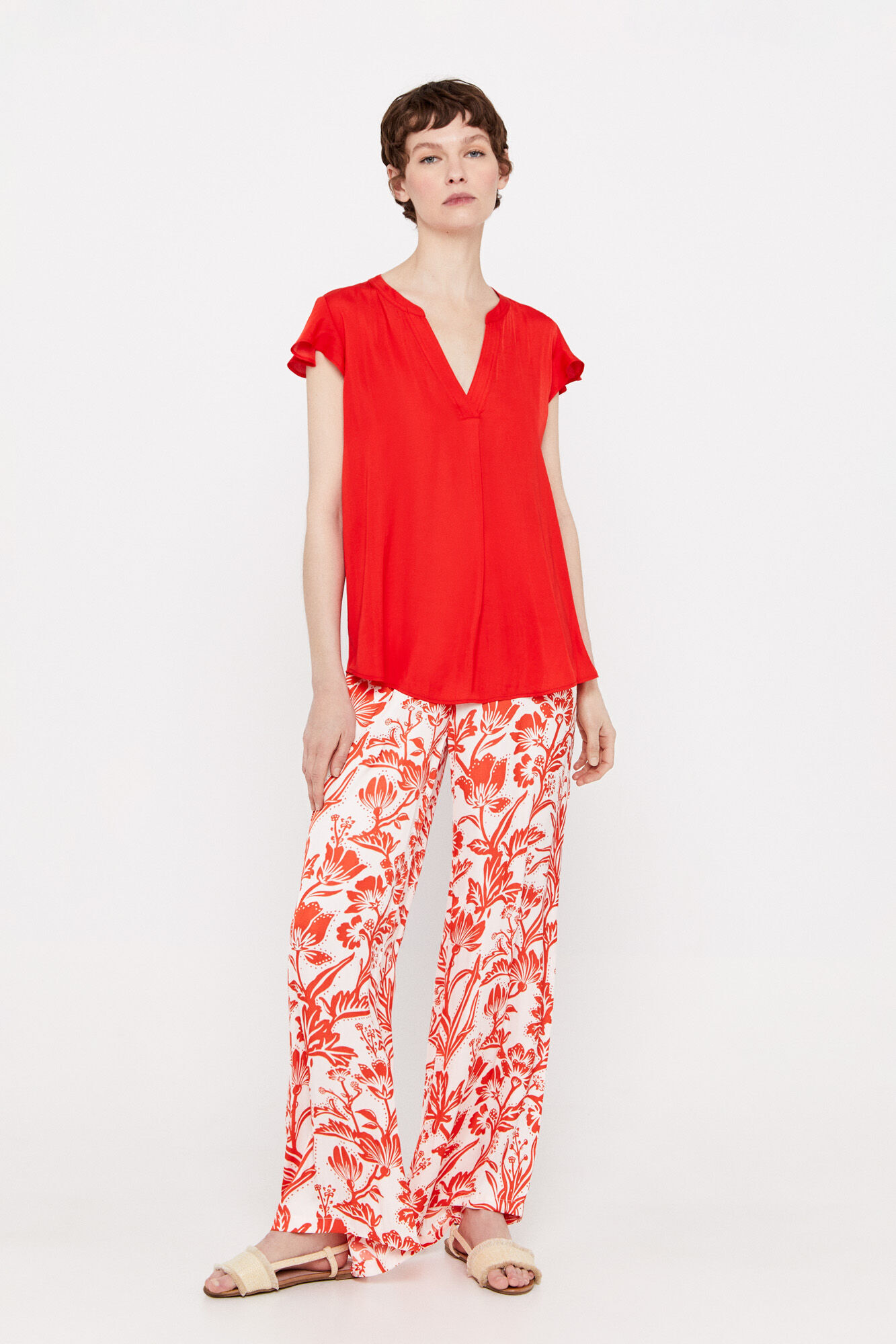 Blusa de cetim com mangas franzidas - Vermelha