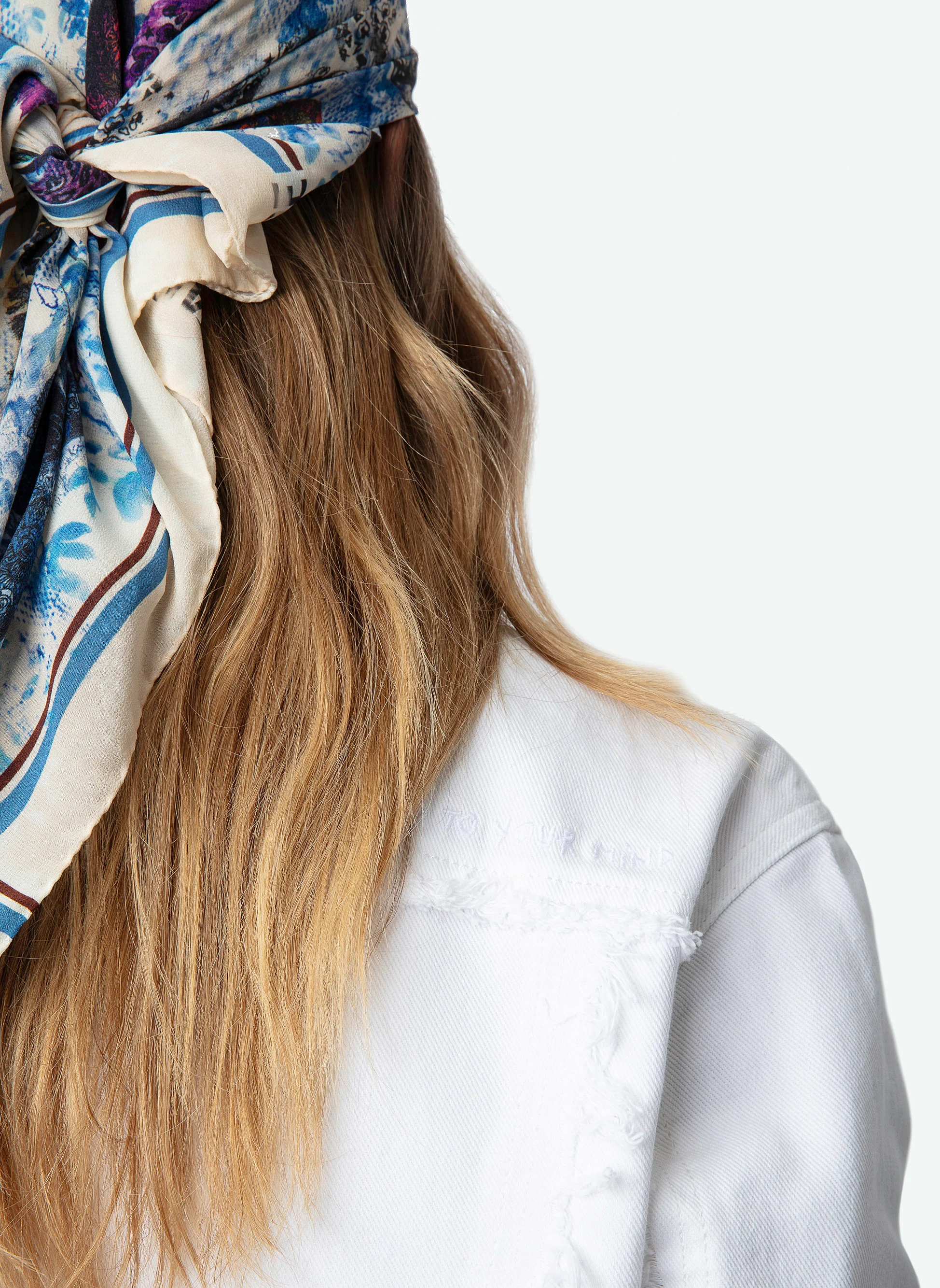 KAELY - Veste col rond brodée en denim| Blanc