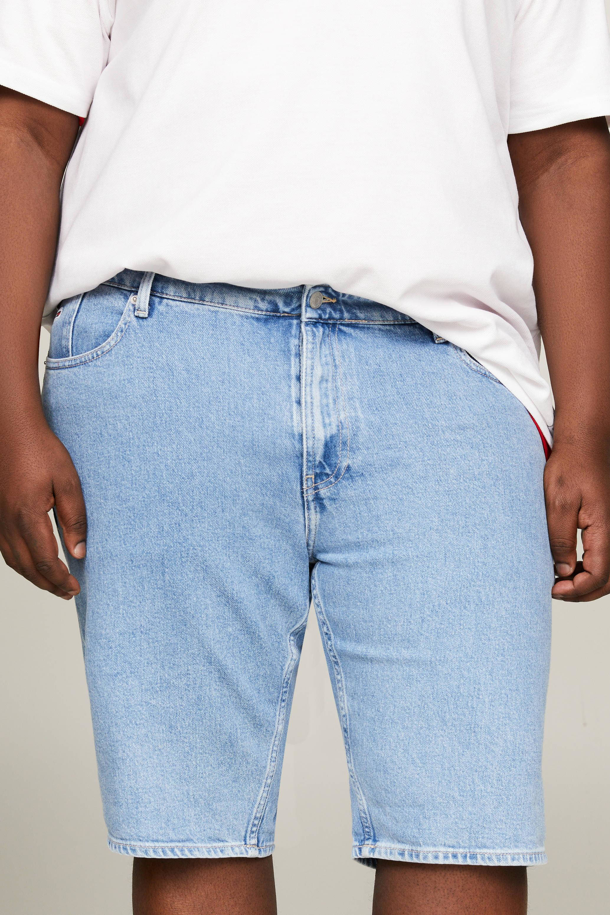 Tommy Jeans regular fit denim short RONNIE denim light