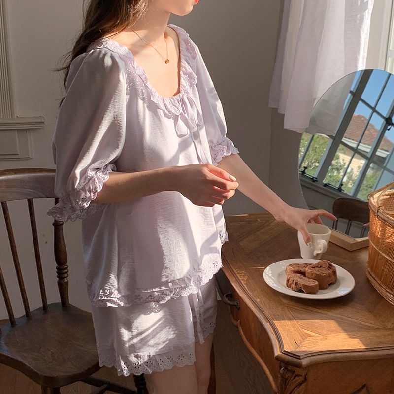 Siensien - Pyjamaset: shirt met korte mouwen en kanten rand + korte broek