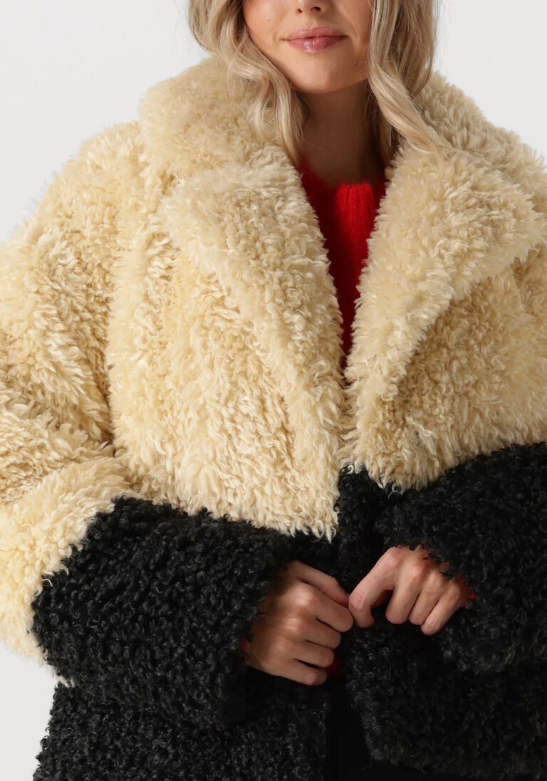 beige stand studio teddy jas jubel jacket