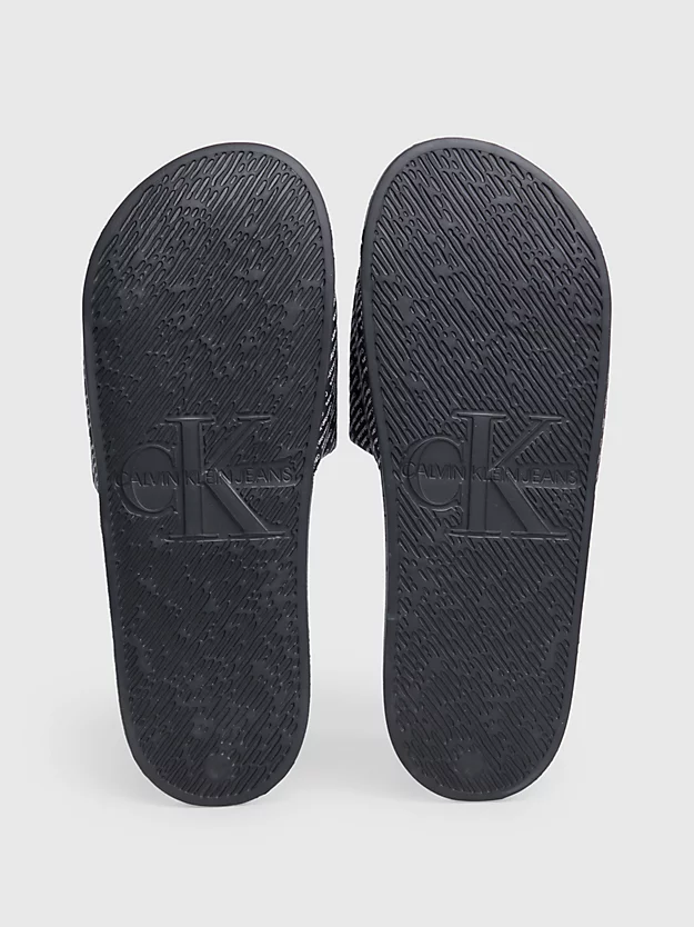 Chinelo com logotipo