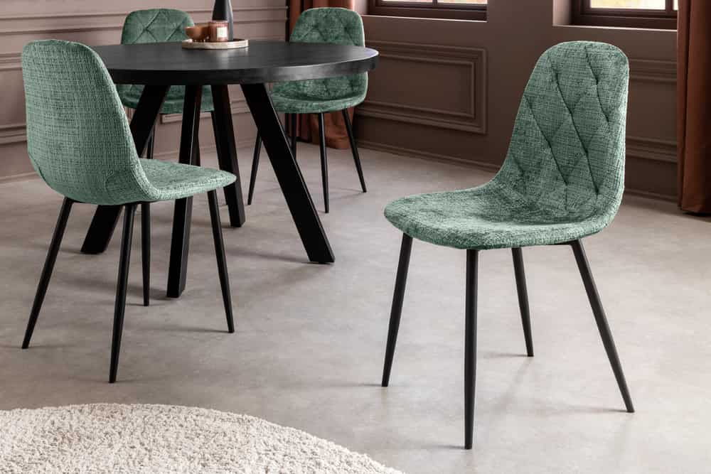 Stilvoller Stuhl GLAMM grün Chenille Cremona mit Rauten-Steppung schwarze Metallbeine