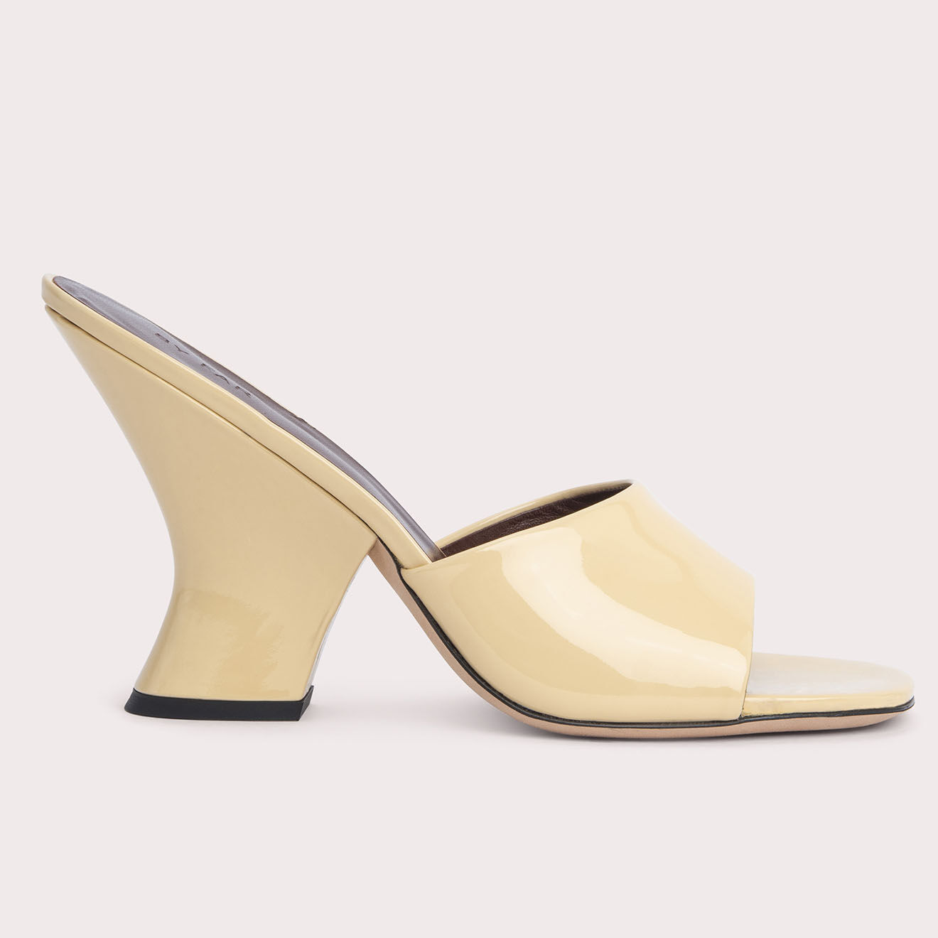 By Far Mules en Cuir verni Tais crème - Talon 11 cm
