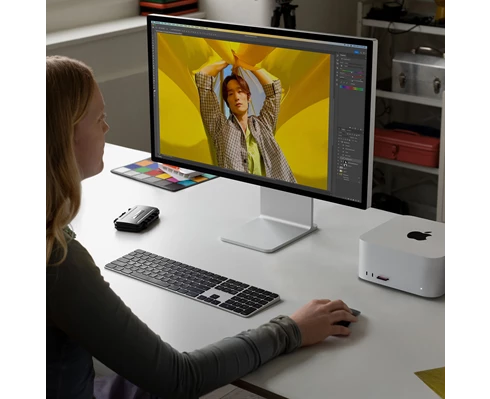 Apple Mac Studio - M2 Ultra chip 24‑core CPU   60‑core GPU, 64GB RAM, 1TB SSD