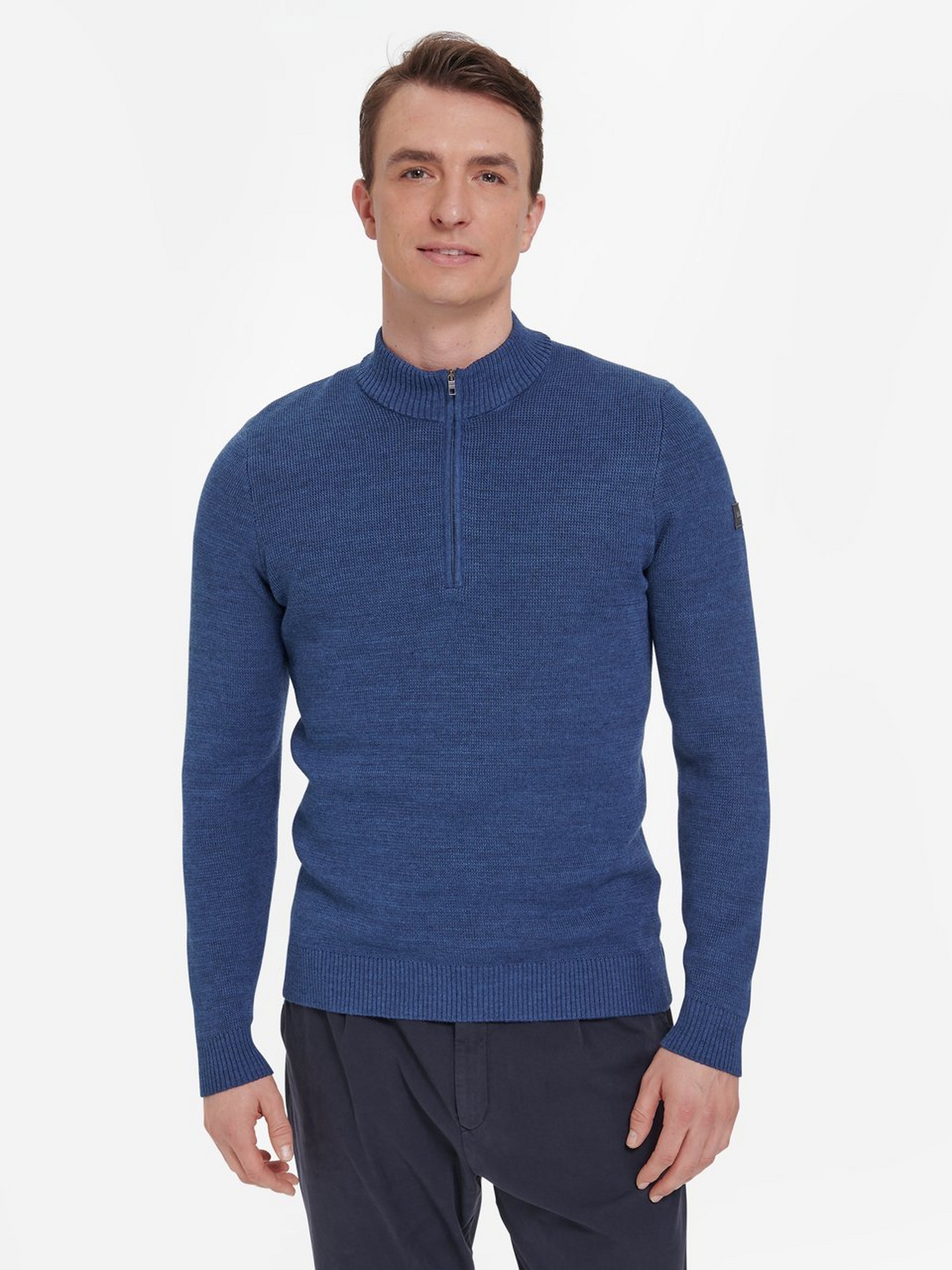 Pullover mit Stehkragen