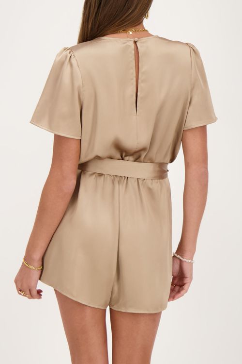 Beige playsuit satijnen look