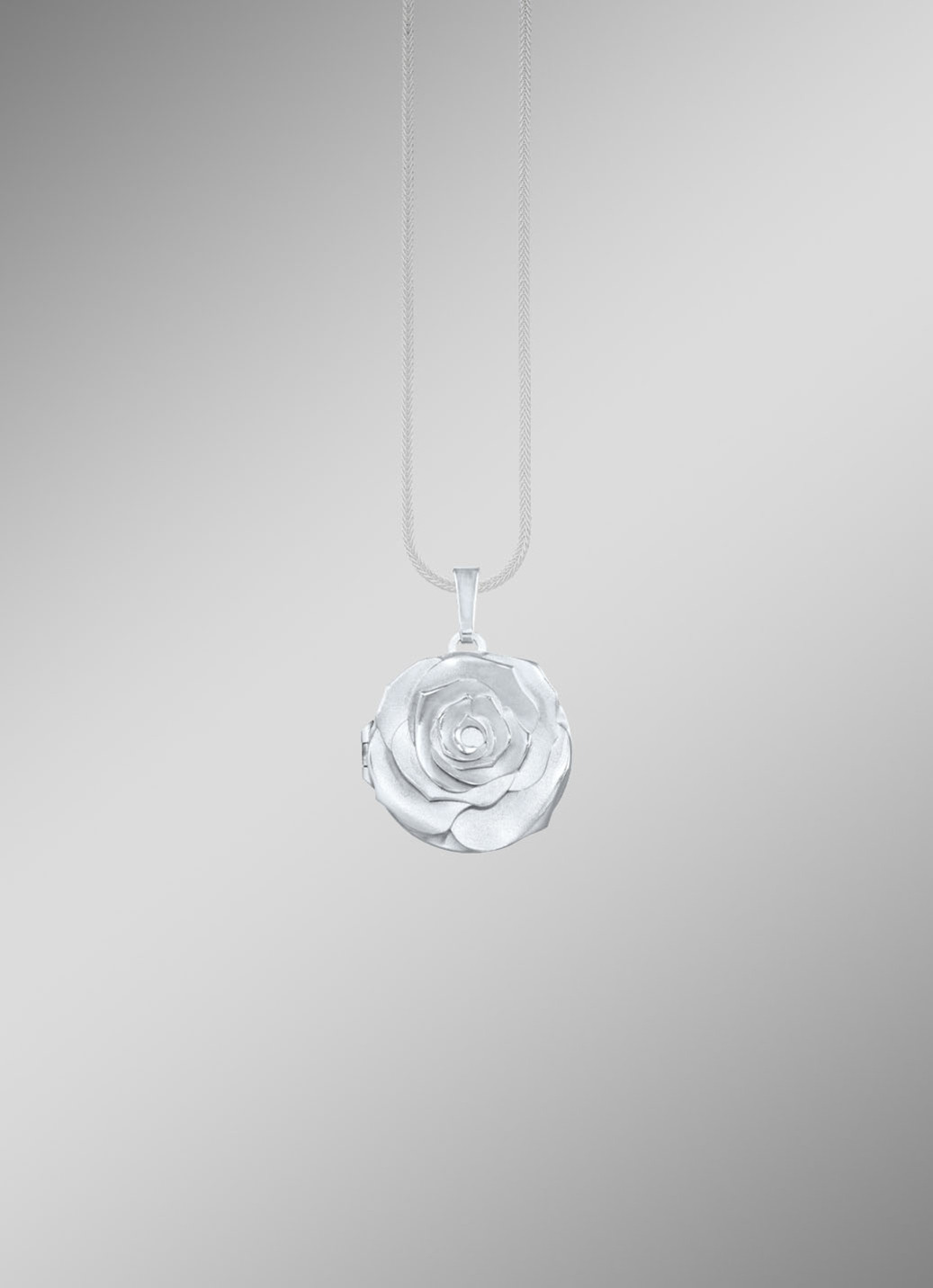 Medaillon im Rosen-Design