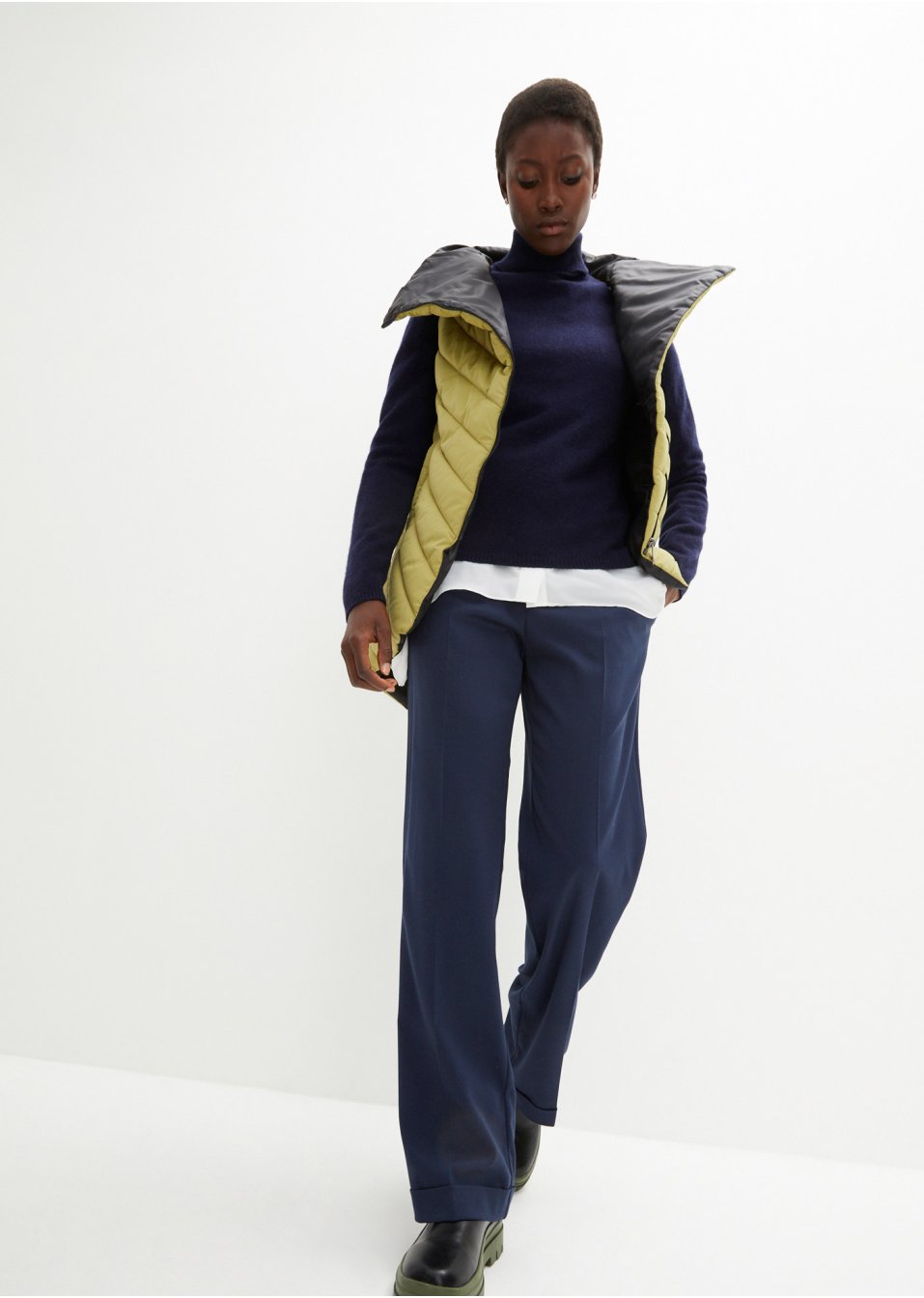 Veste matelassée sans manches avec application