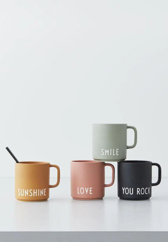 Design Letters  Favorit kop med hank - Mustard