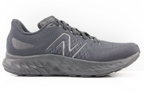 New Balance EVOZ V3