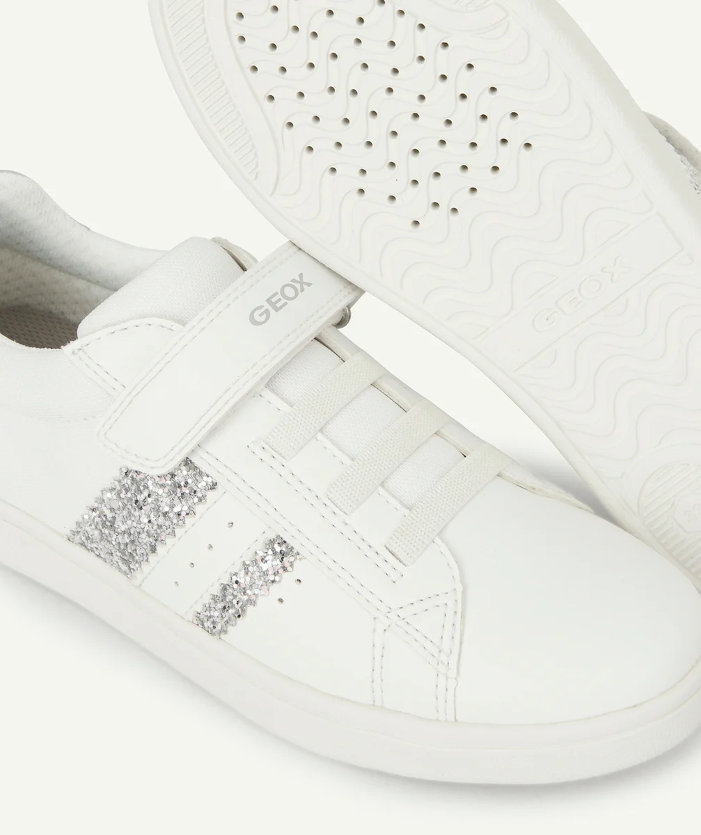 GEOXBASKETS DJROCK FILLE BLANCHES AVEC DÉTAILS COULEUR ARGENTÉE