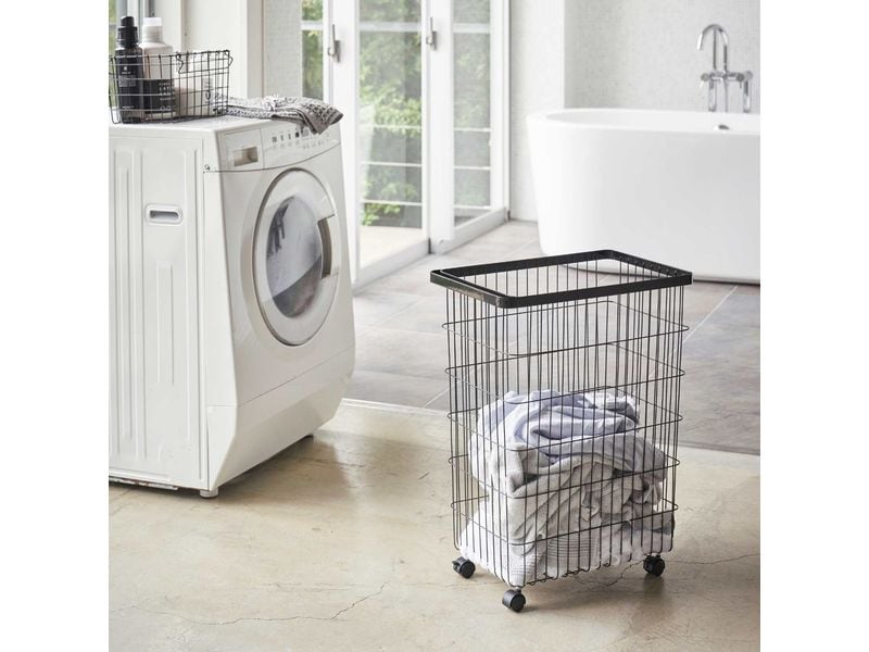 Yamazaki Wäschekorb  Tower 50 l, Schwarz Wäschekorb mit Rollen
