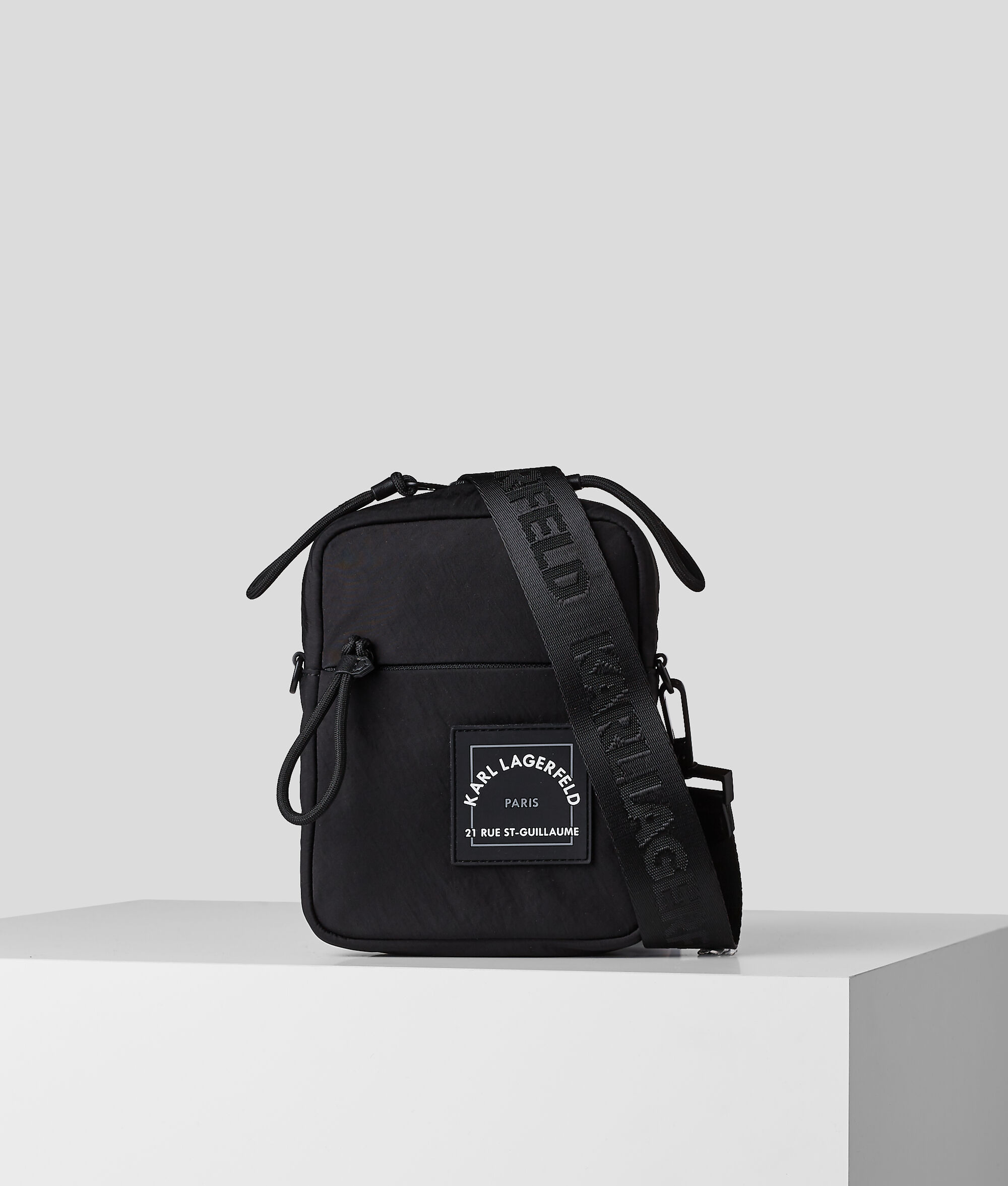 SAC BANDOULIÈRE EN NYLON RUE ST-GUILLAUME