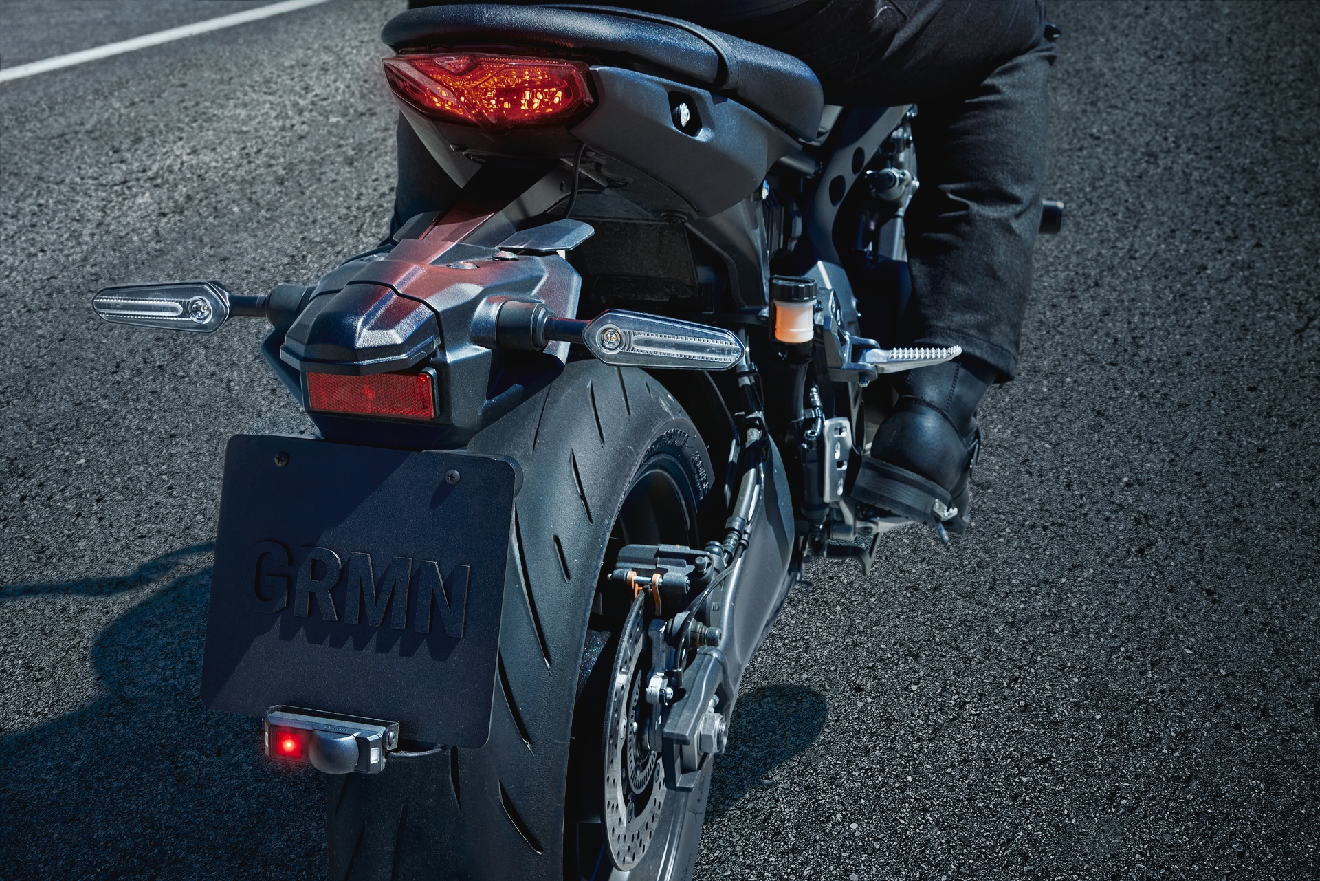 Garmin Sensor »zumo R1 Radar Motorrad-Radar« flexible Montage, Zusatzbeleuchtung, Audiohinweise, kompakt & robust