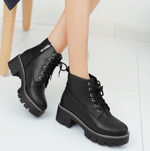Freesia - Veterschoenen met plateauzool