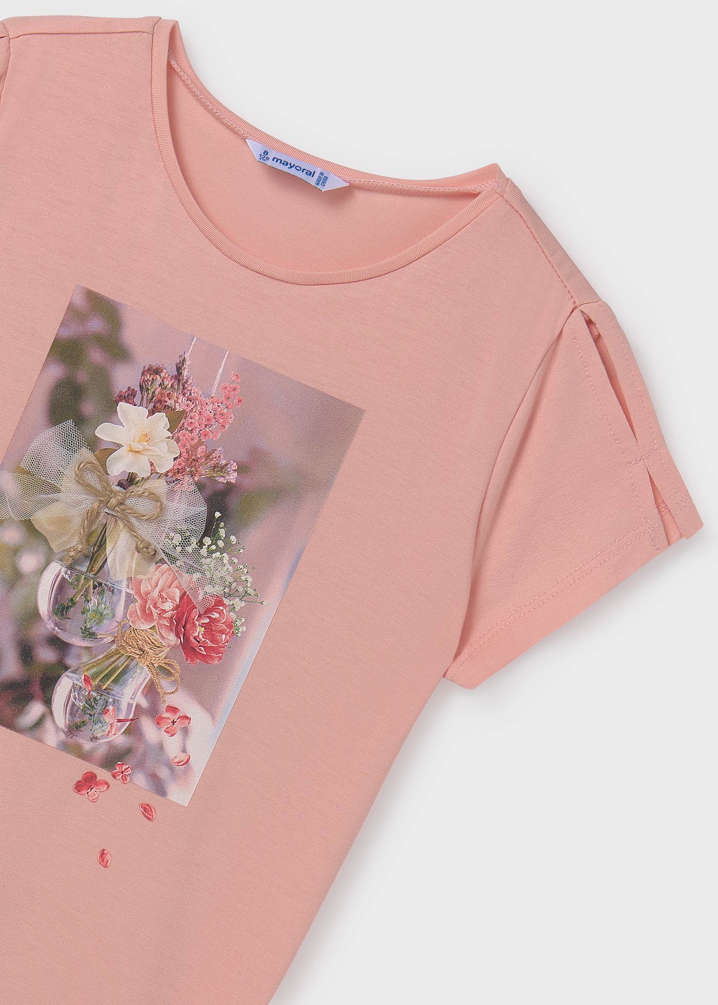 Camiseta infantil com estampa de tulipa