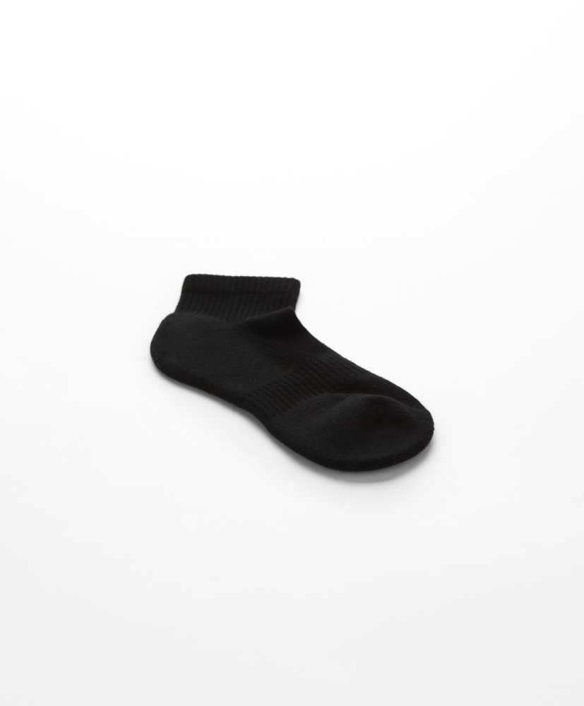 3 pares de meias esportivas de algodão.
