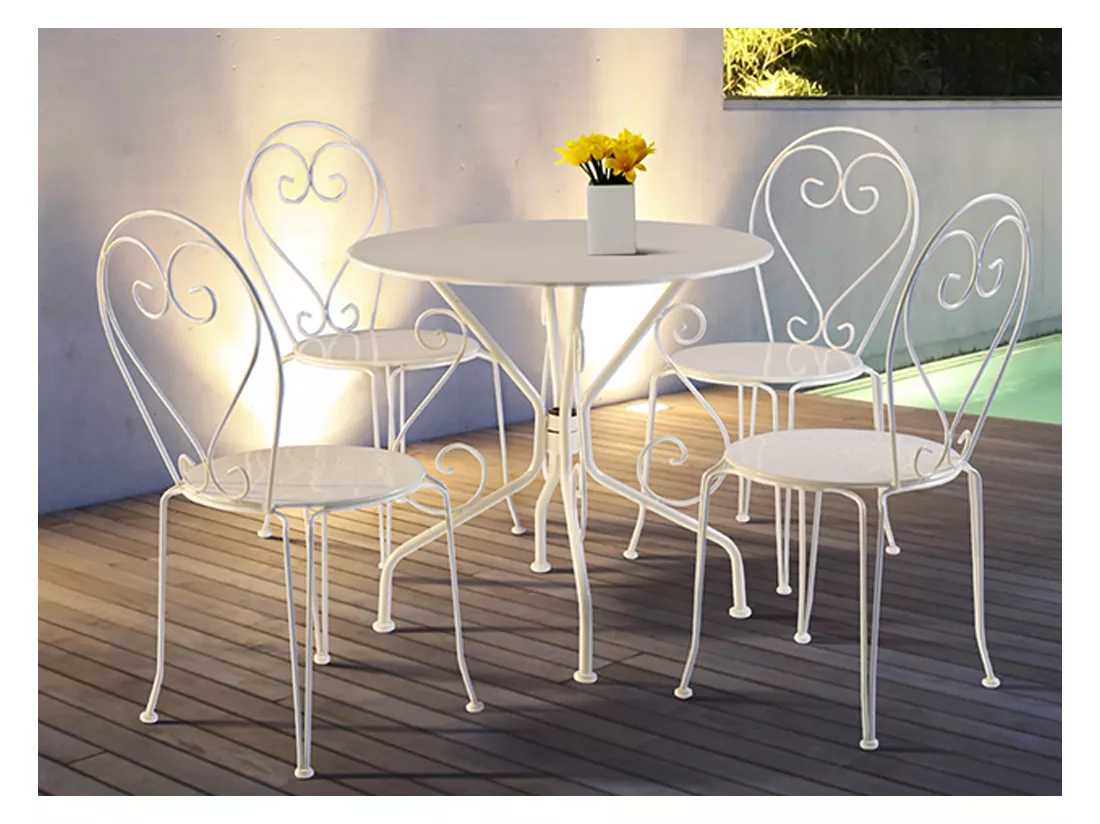 Salle à manger de jardin en métal façon fer forgé : une table et 4 chaises empilables - Blanc - GUERMANTES de MYLIA