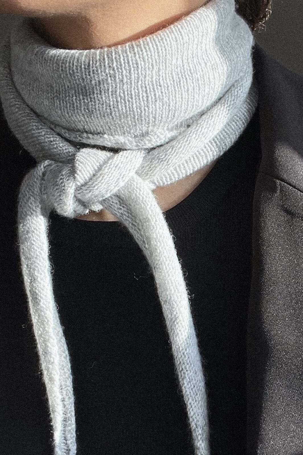 Neo Noir Misty Knit Scarf grey melange