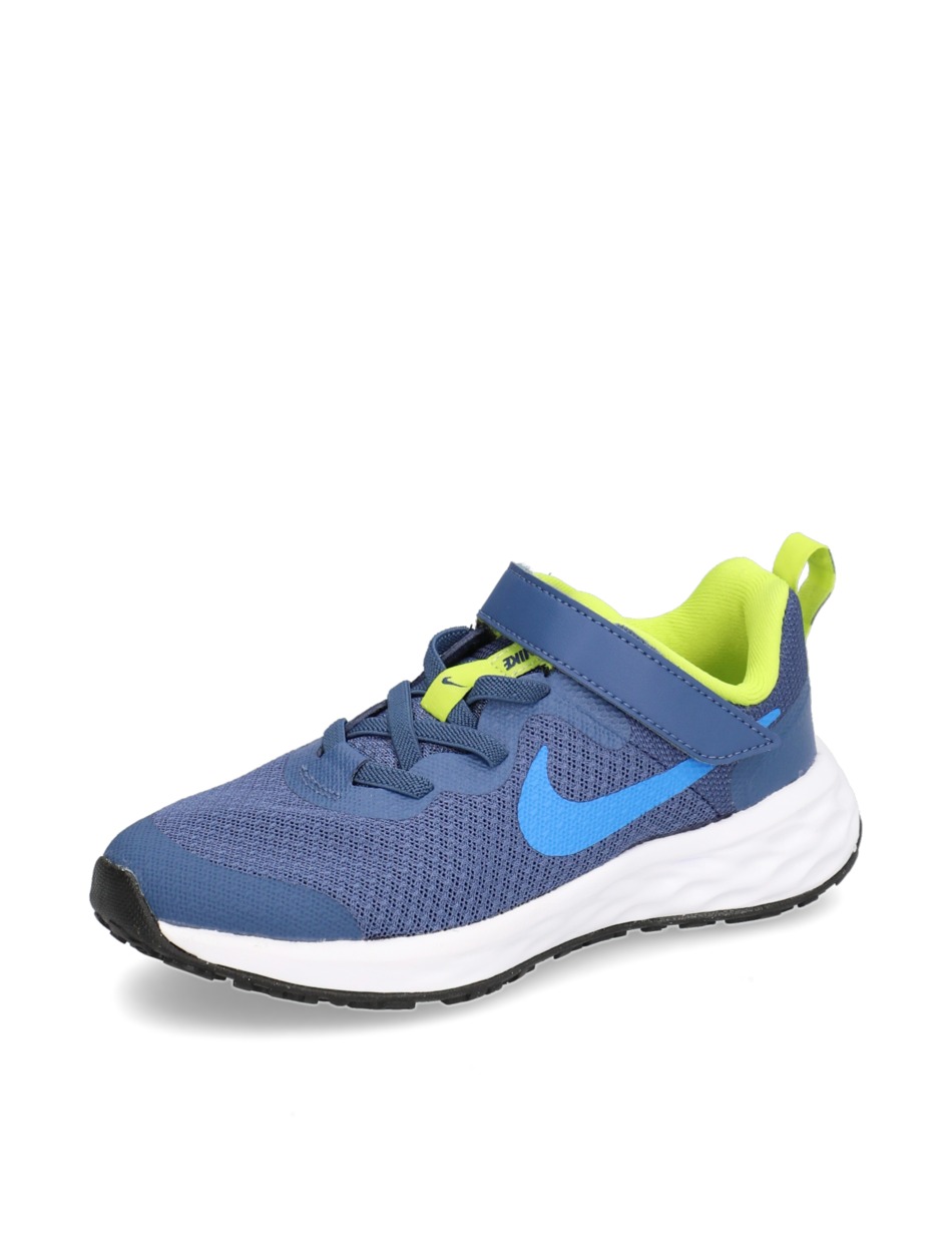 Nike Revolution 6