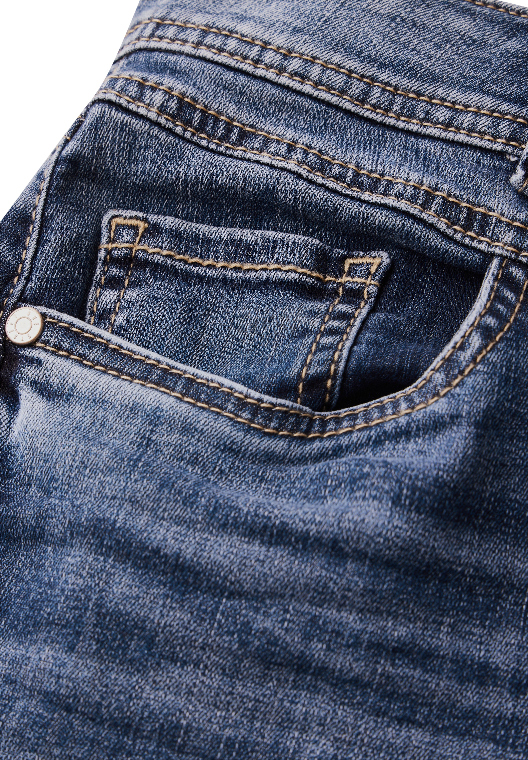STREET ONE Slim-fit-Jeans »Style YORK«, im Five-Pocket Style
