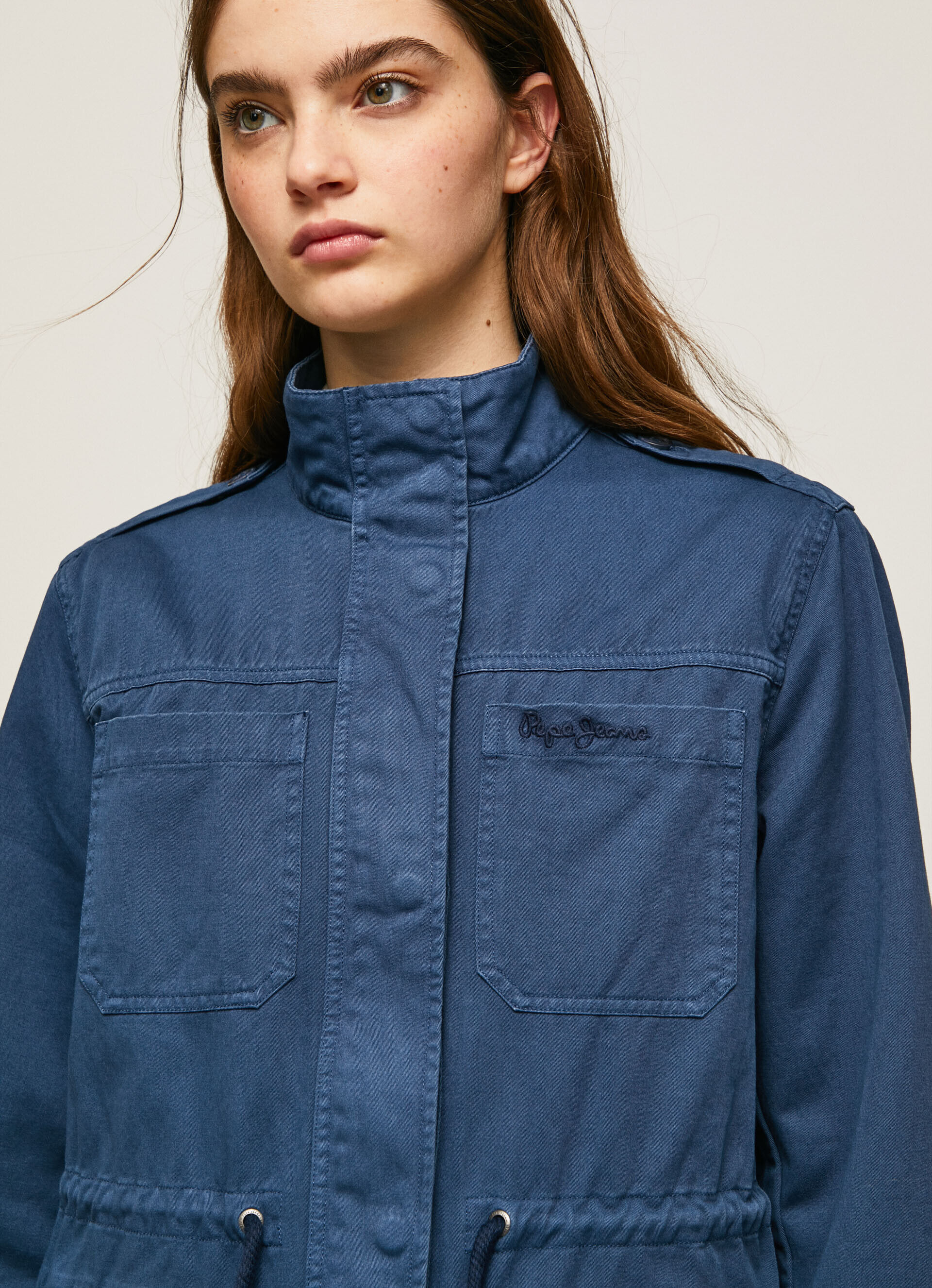 Parka de algodão com estampa da bandeira do Reino Unido - azul oceano