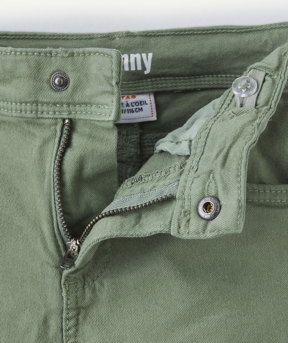 pantalon skinny garçon en fibres recyclées vert