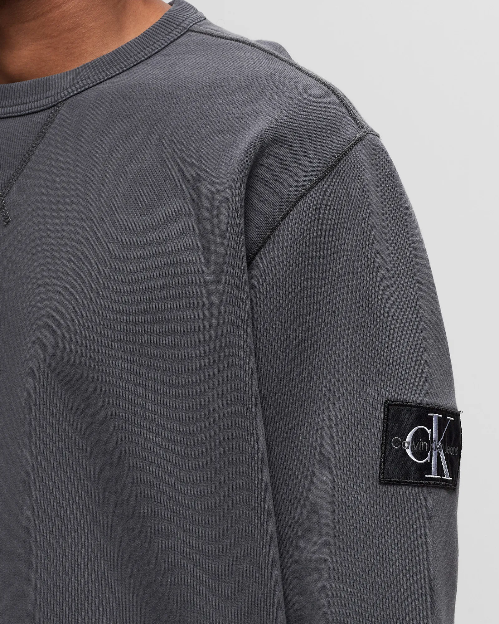 Calvin Klein Jeans WASHED BADGE CREW NECK
