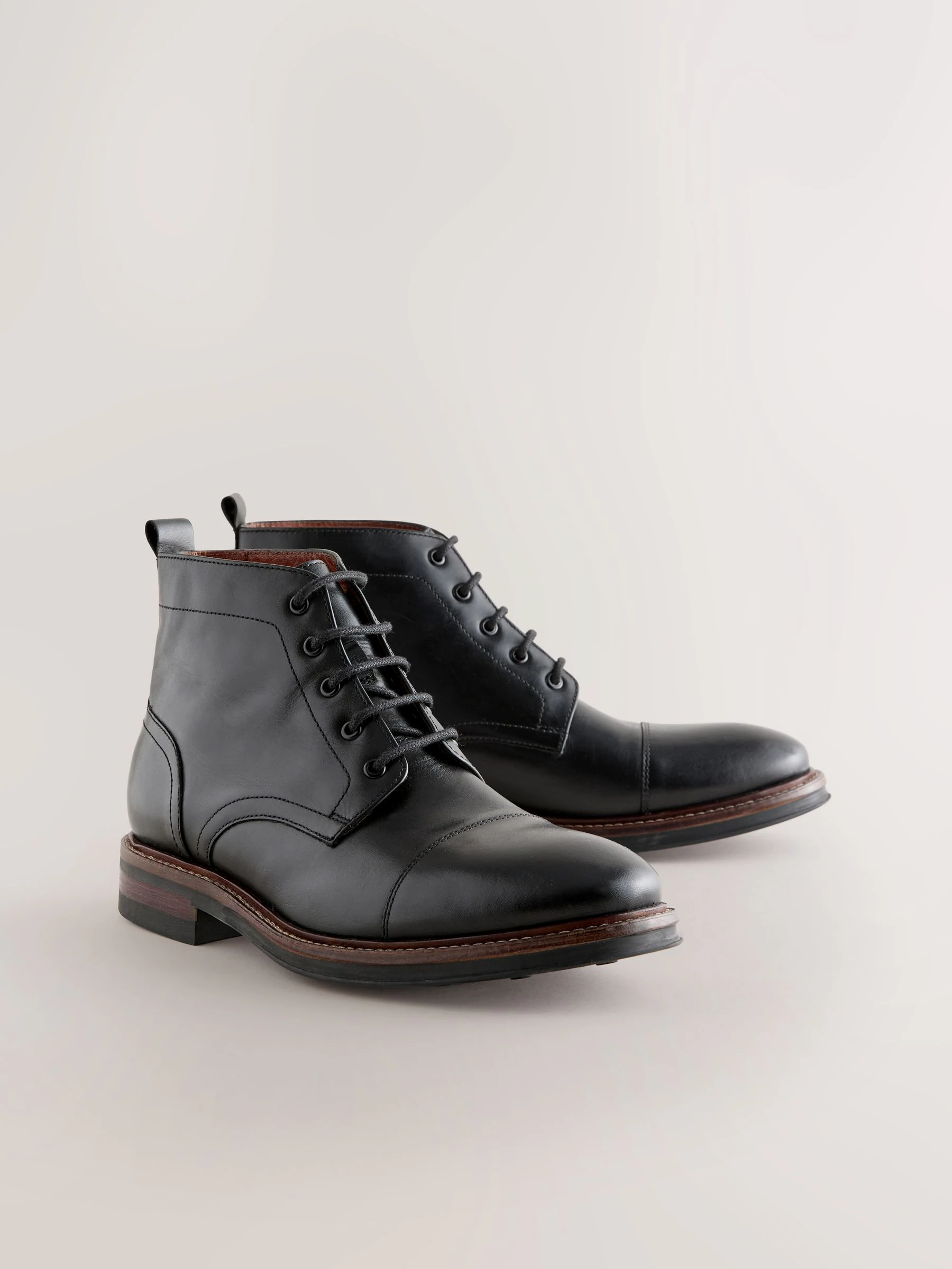 Zwart - Leren boots met neusstuk