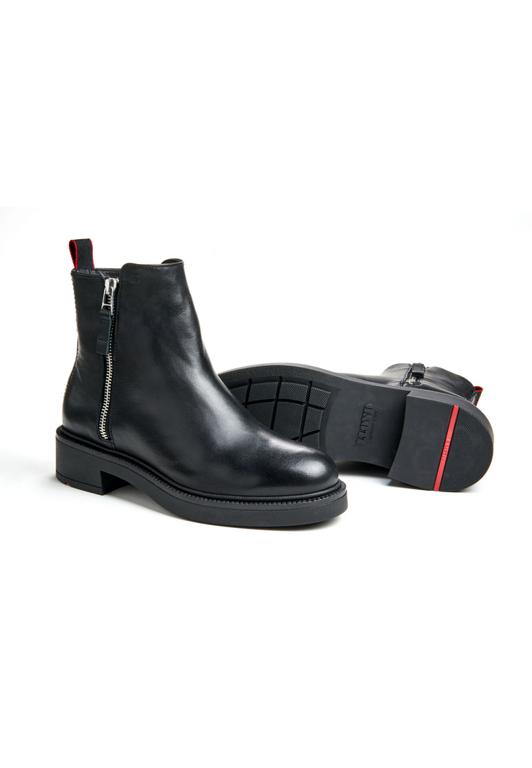 STIEFELETTE Schwarz
